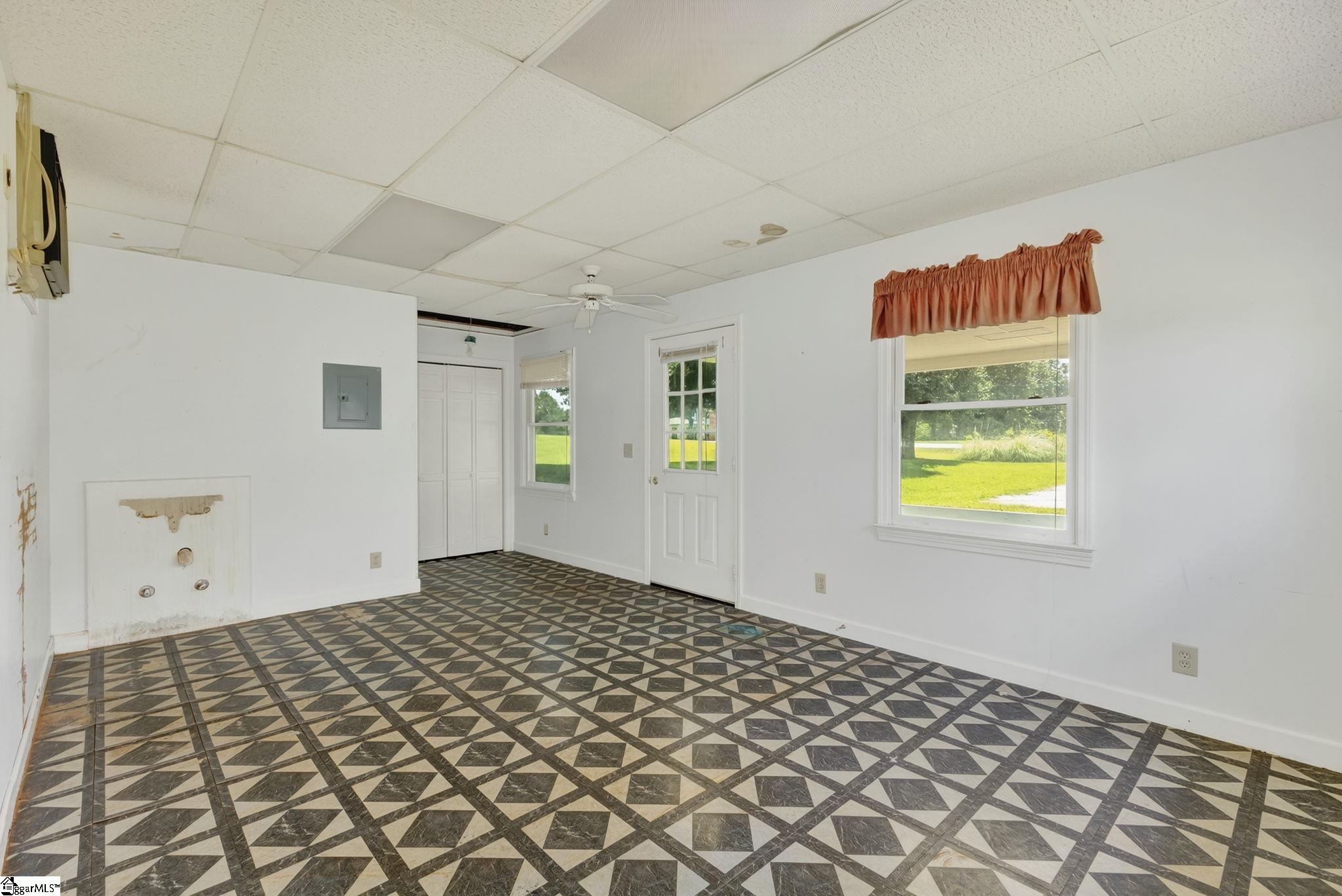 806 Chick Springs Road Taylors, SC 29687