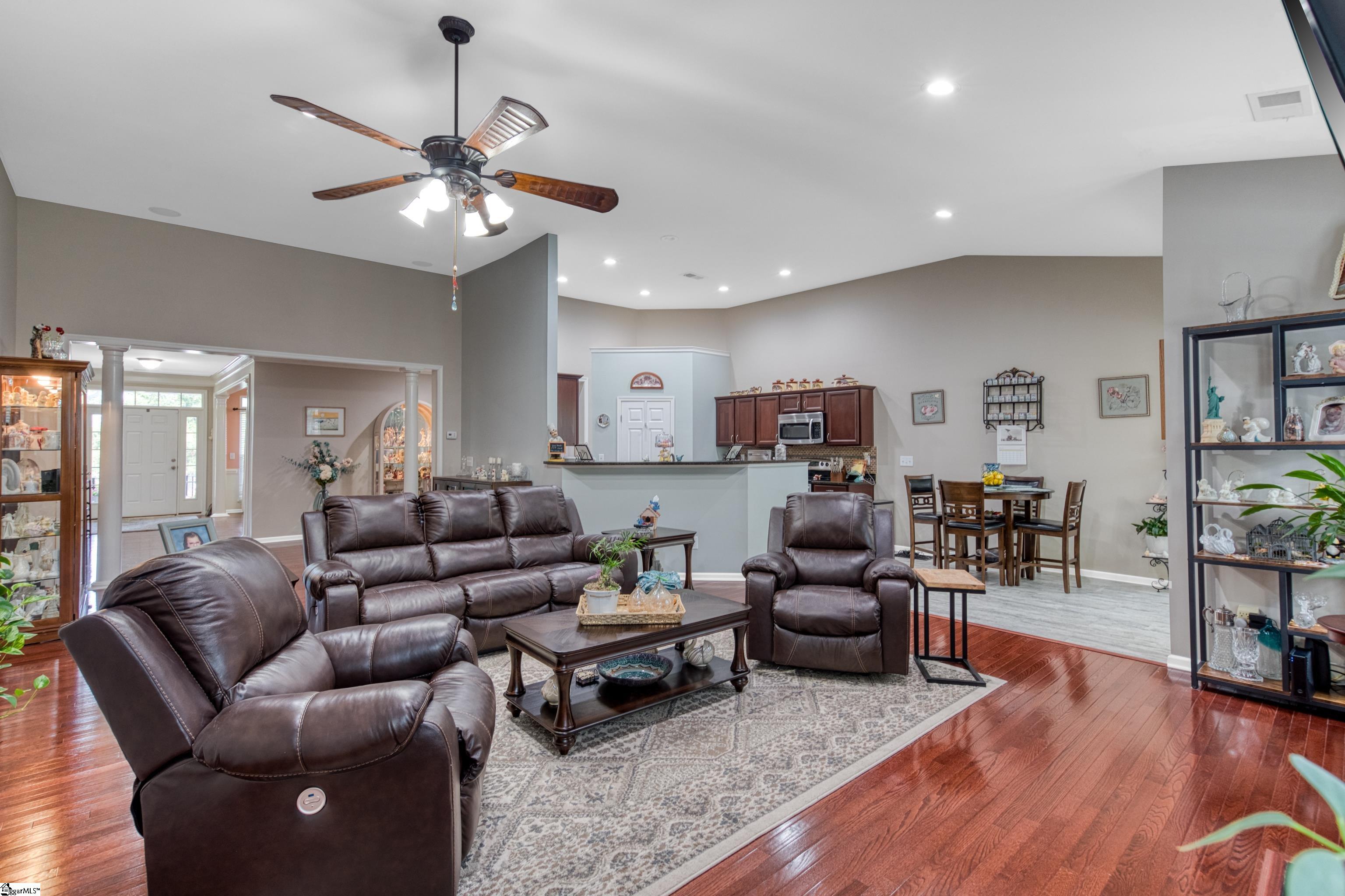 806 Hartscove Court Boiling Springs, SC 29316