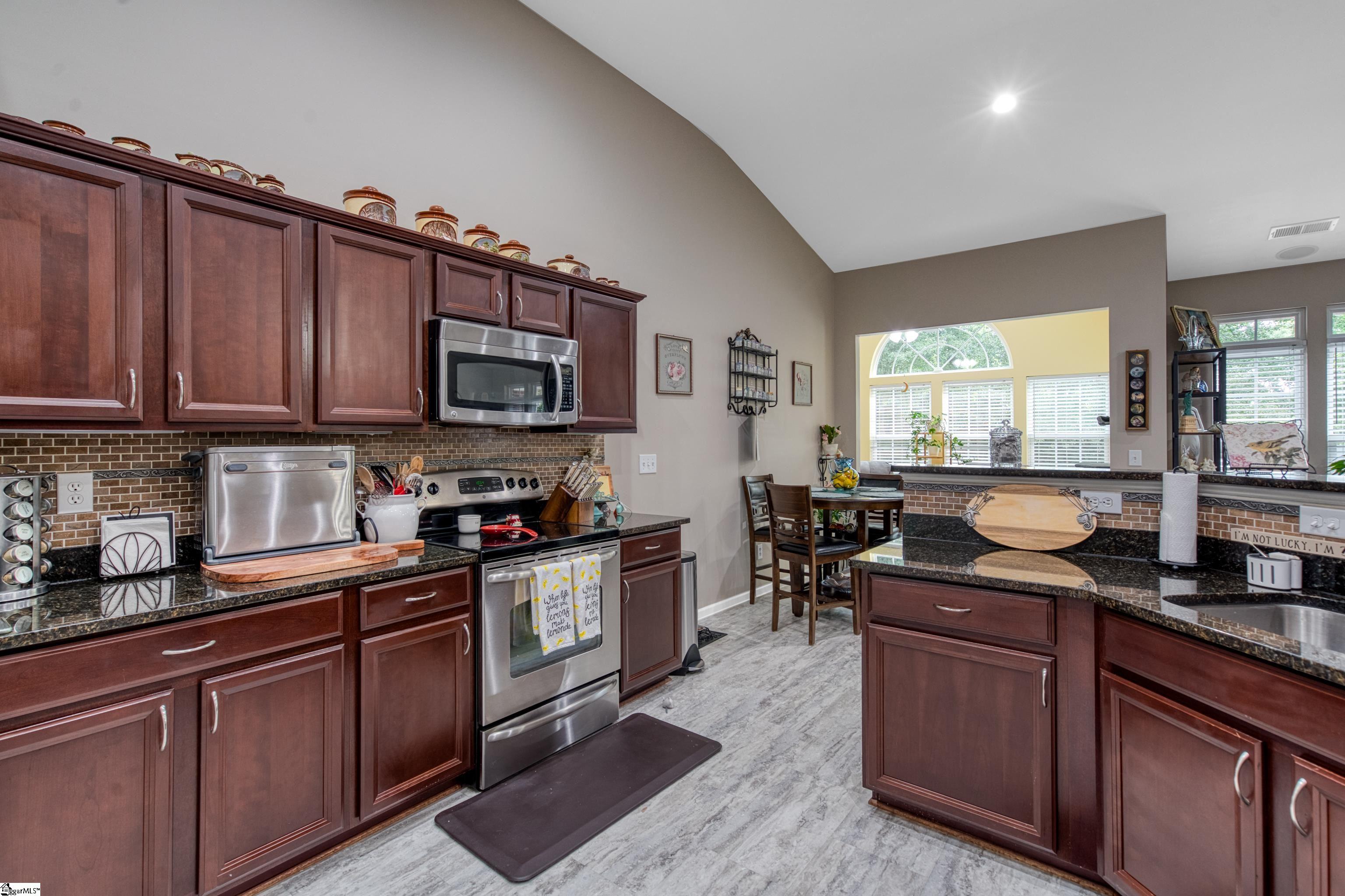 806 Hartscove Court Boiling Springs, SC 29316