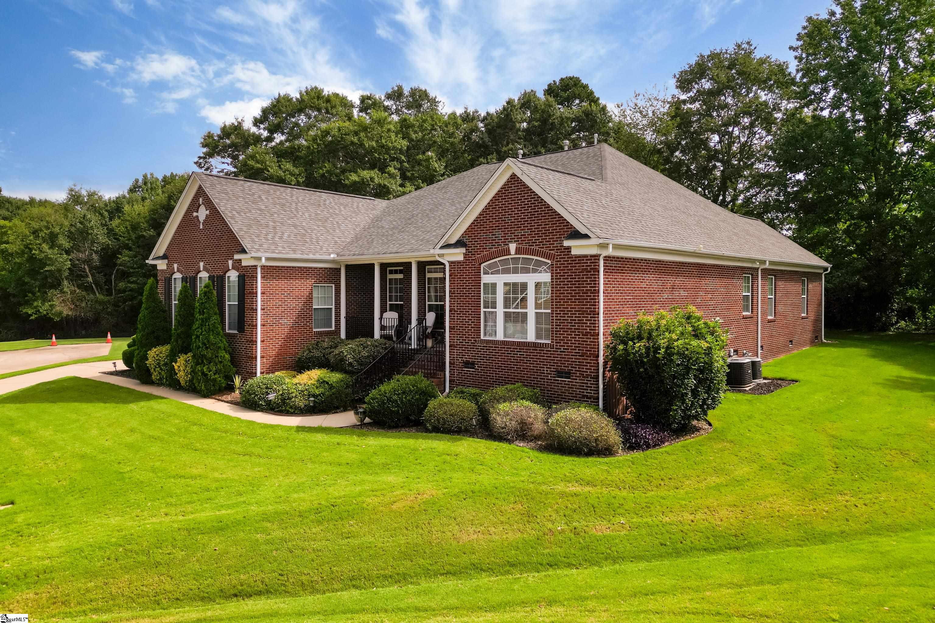 806 Hartscove Court Boiling Springs, SC 29316