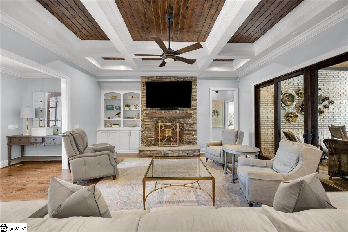 106 Chestnut Pond Lane Simpsonville, SC 29681
