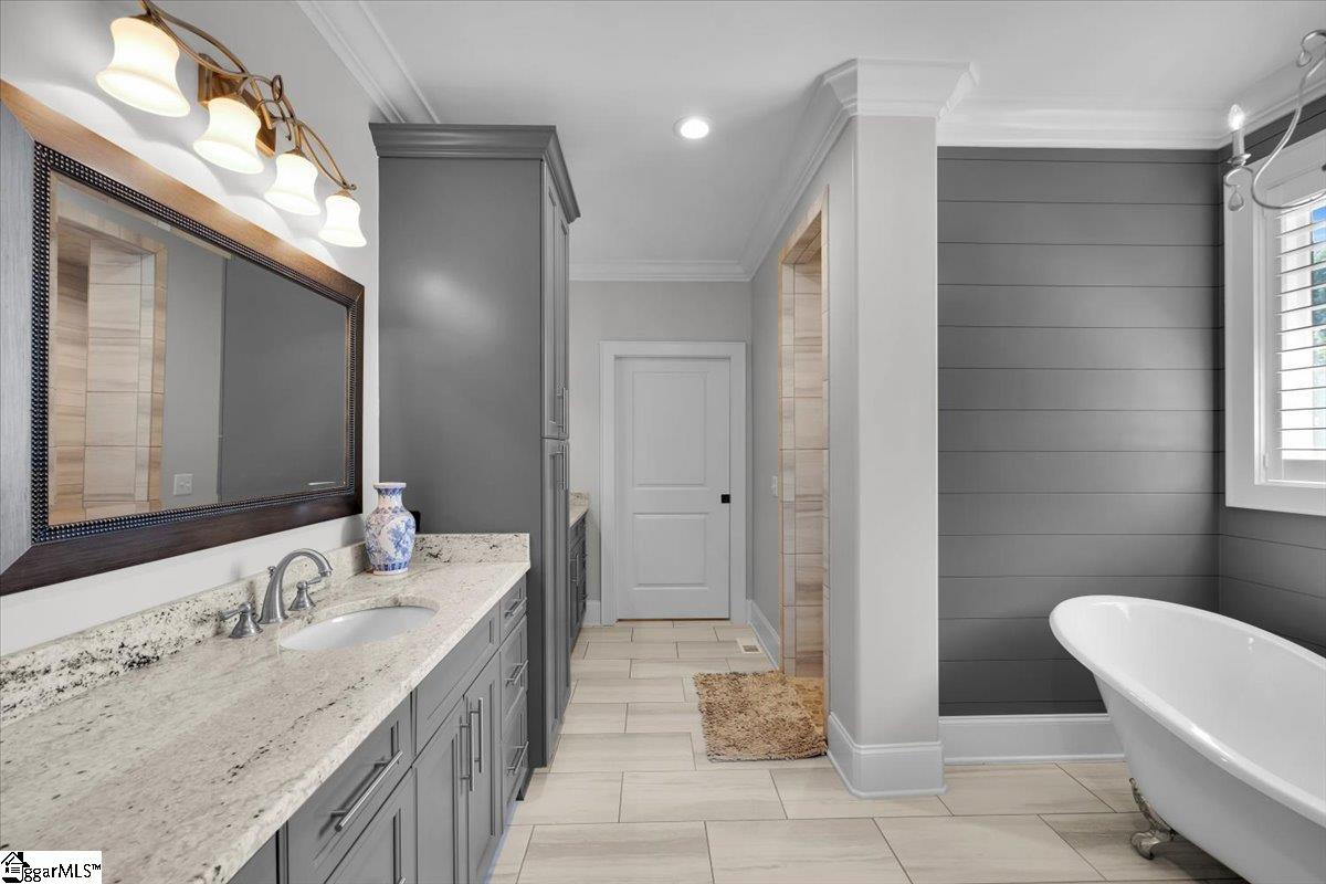 106 Chestnut Pond Lane Simpsonville, SC 29681