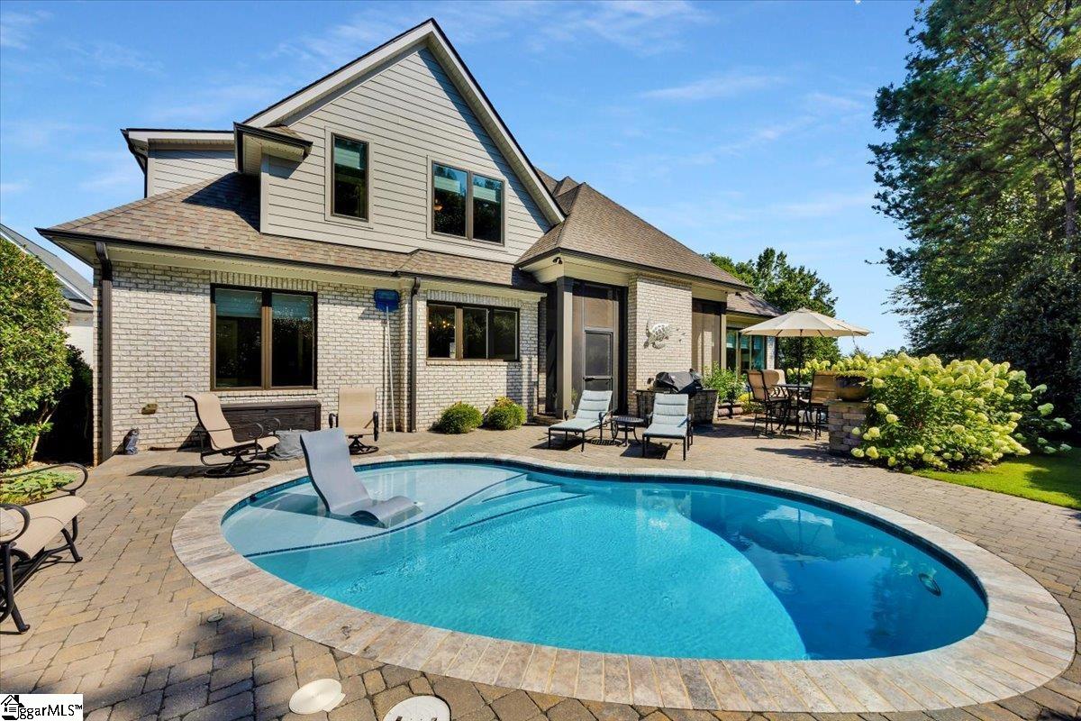 106 Chestnut Pond Lane Simpsonville, SC 29681