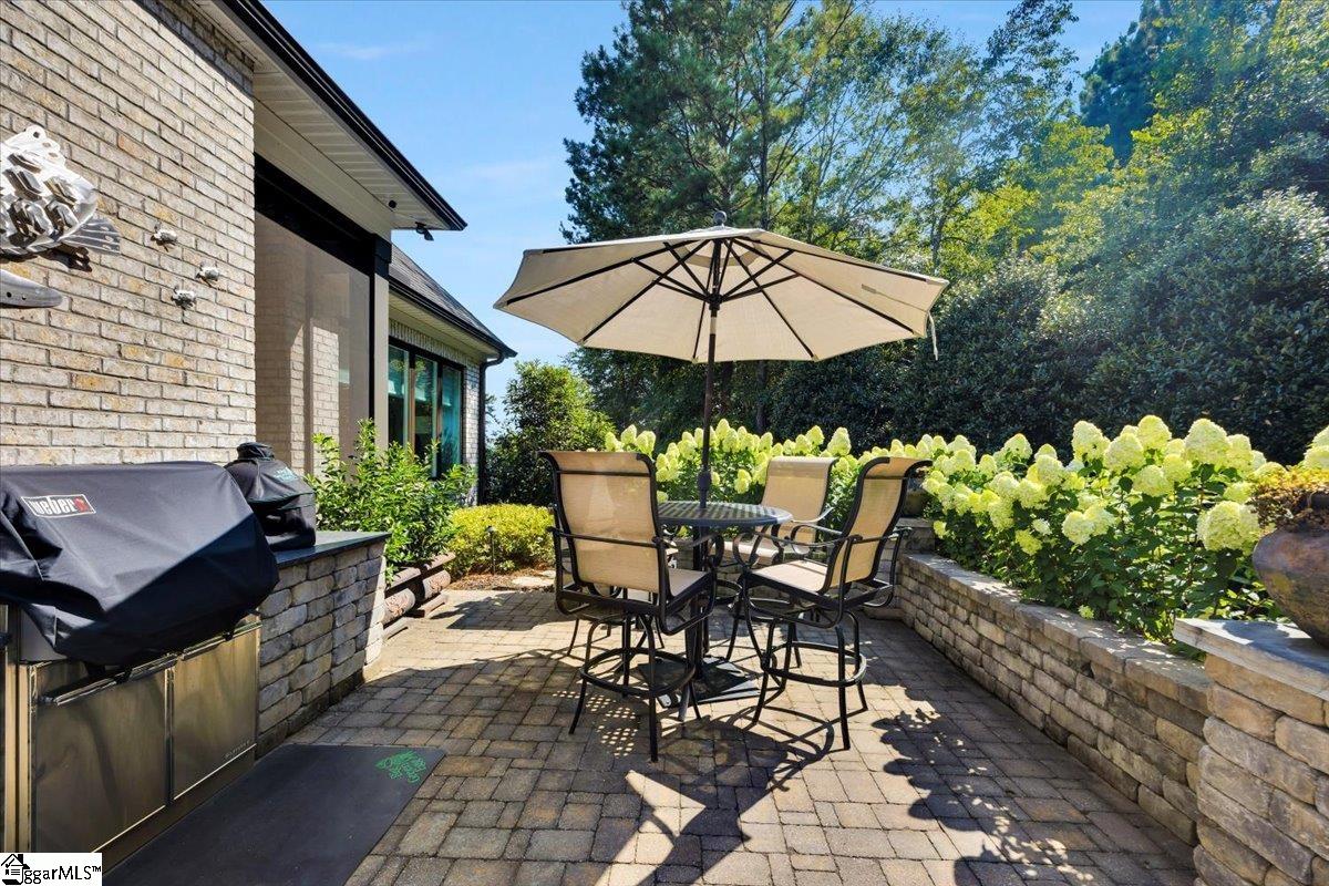 106 Chestnut Pond Lane Simpsonville, SC 29681