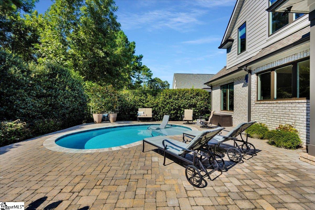 106 Chestnut Pond Lane Simpsonville, SC 29681