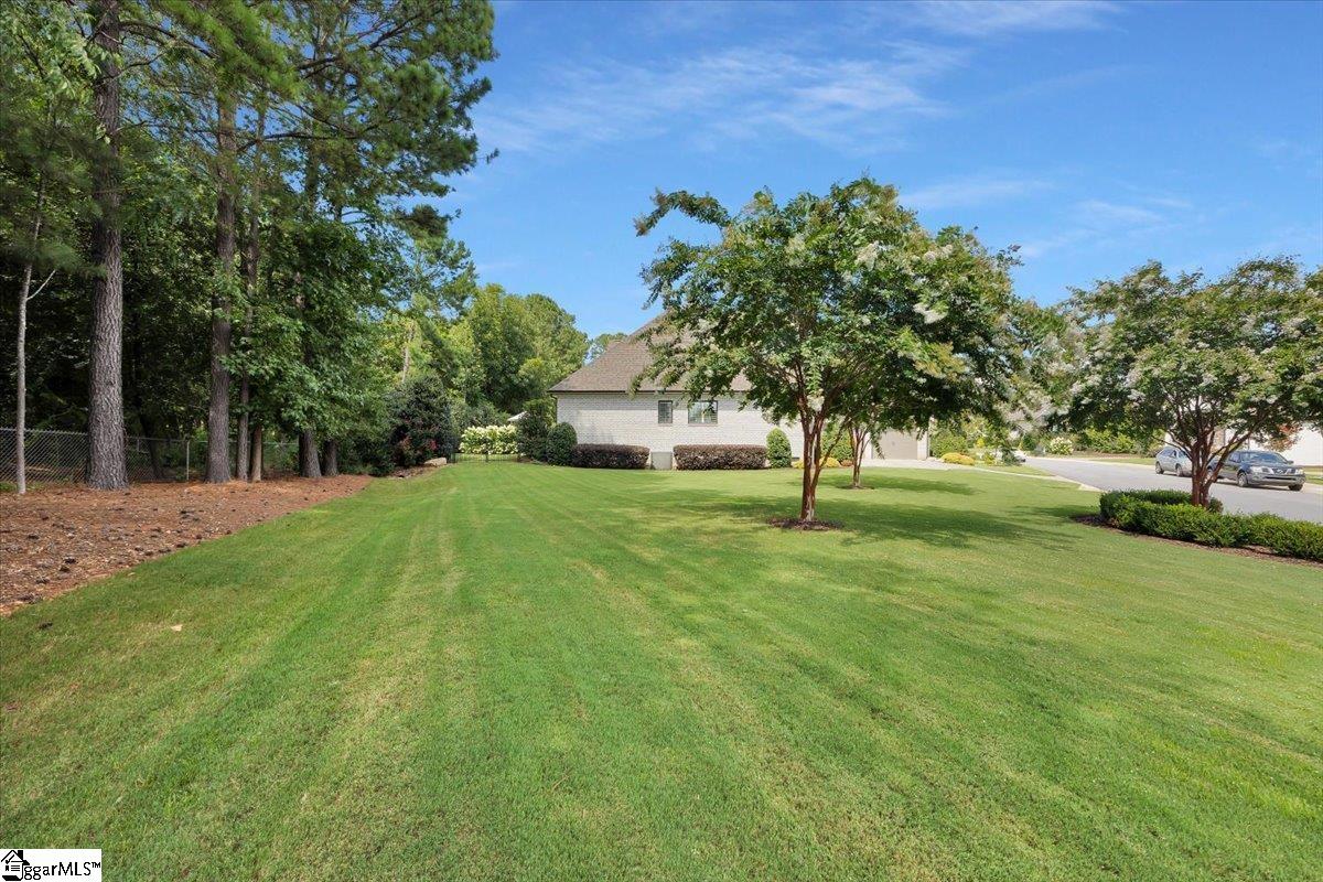 106 Chestnut Pond Lane Simpsonville, SC 29681
