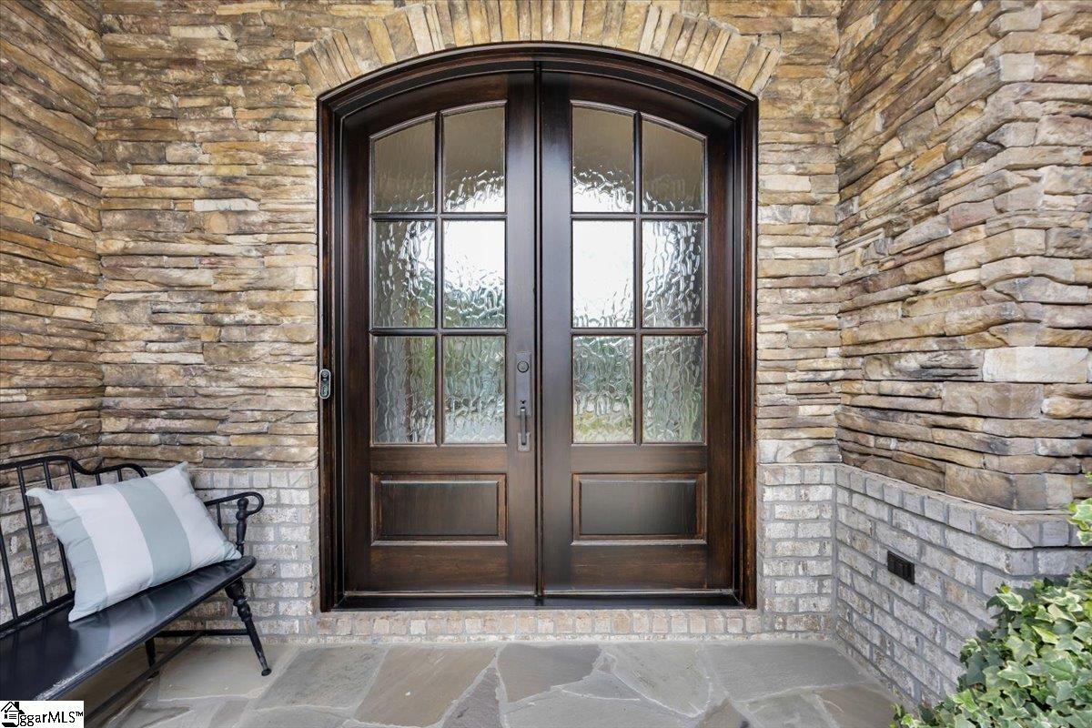 106 Chestnut Pond Lane Simpsonville, SC 29681