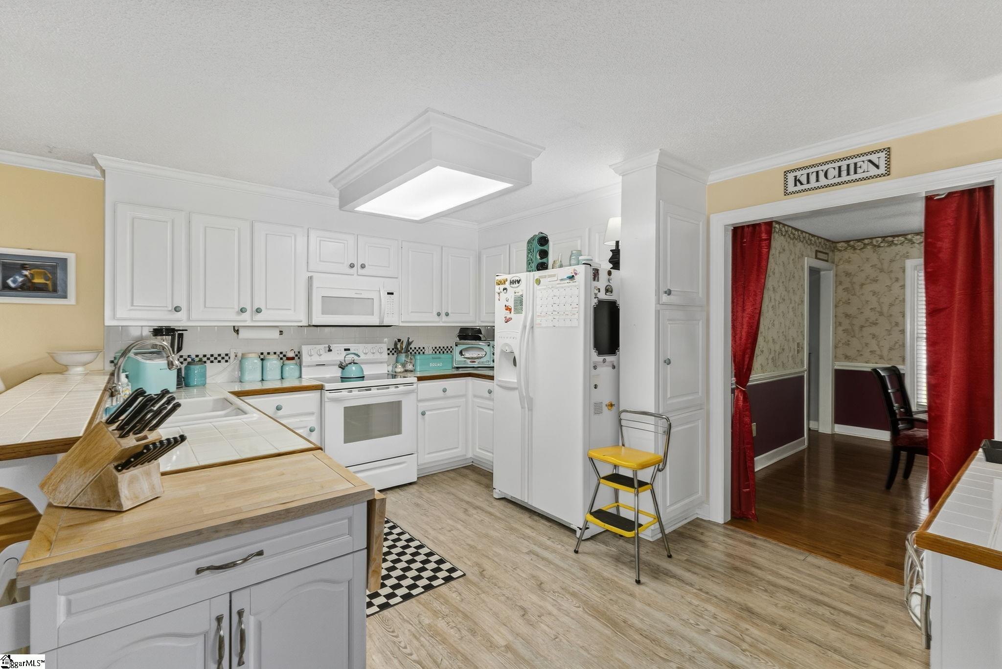 206 Killarney Way Easley, SC 29642