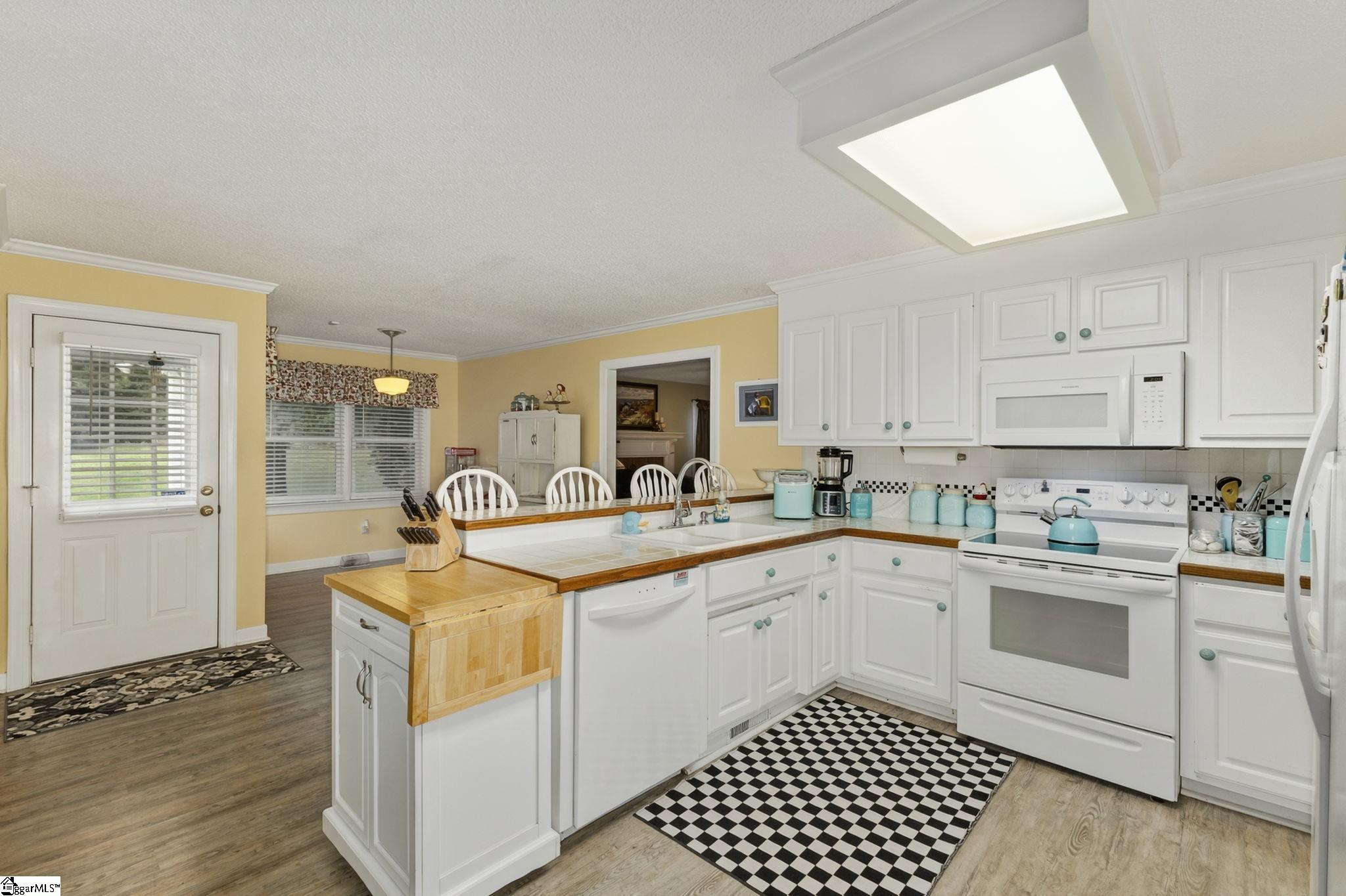 206 Killarney Way Easley, SC 29642