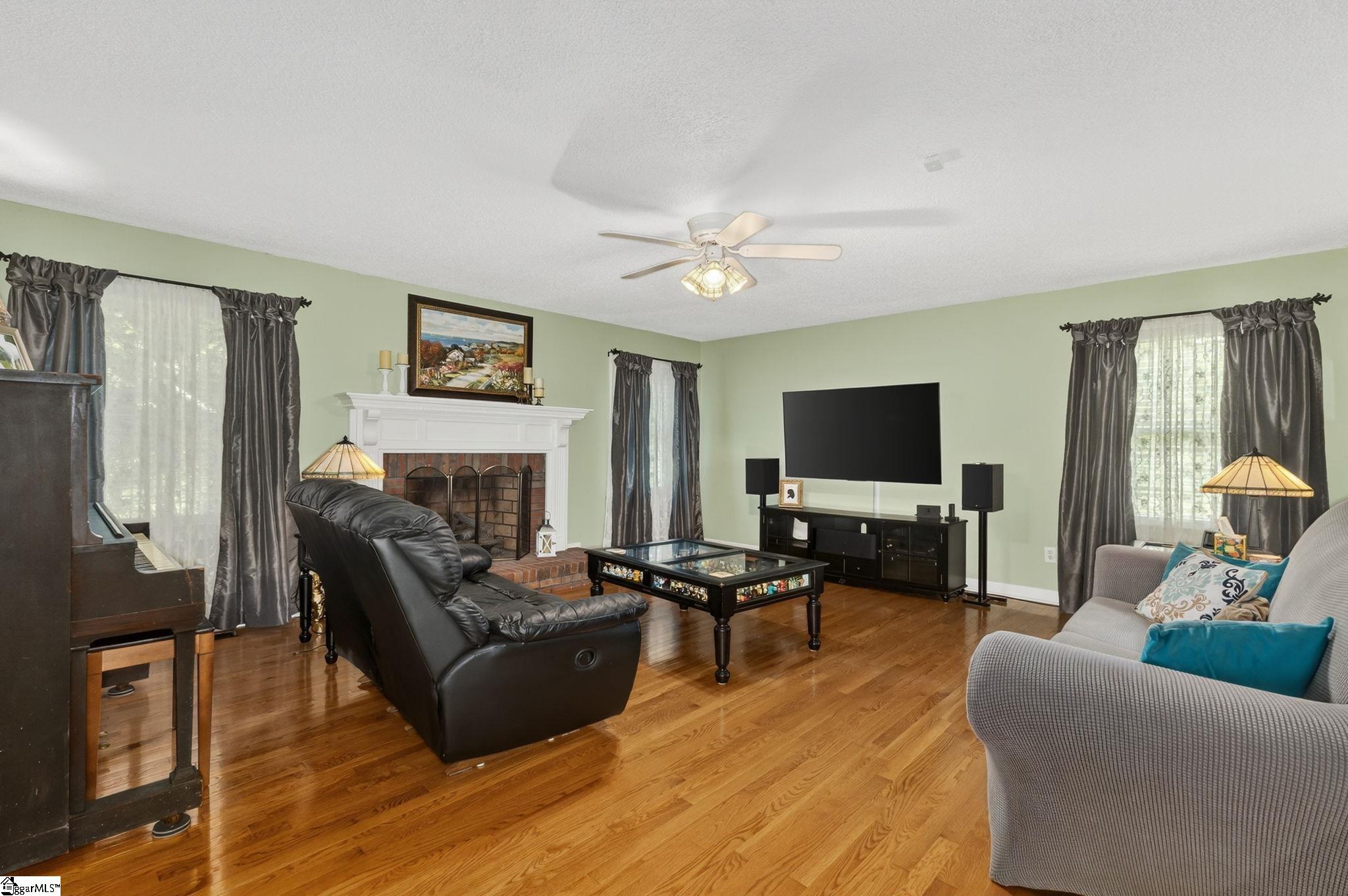 206 Killarney Way Easley, SC 29642