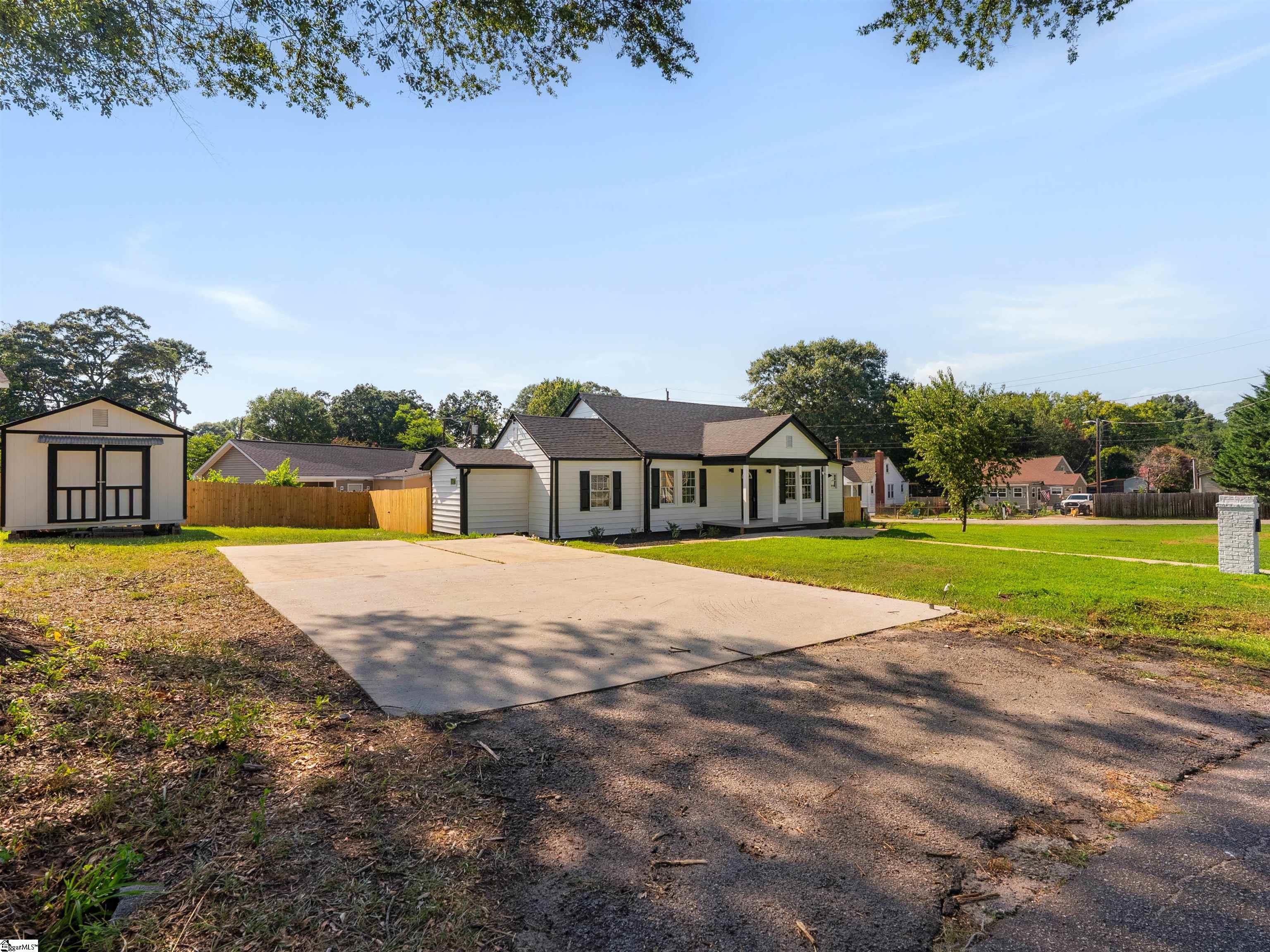 5 Spruce Street Greenville, SC 29611