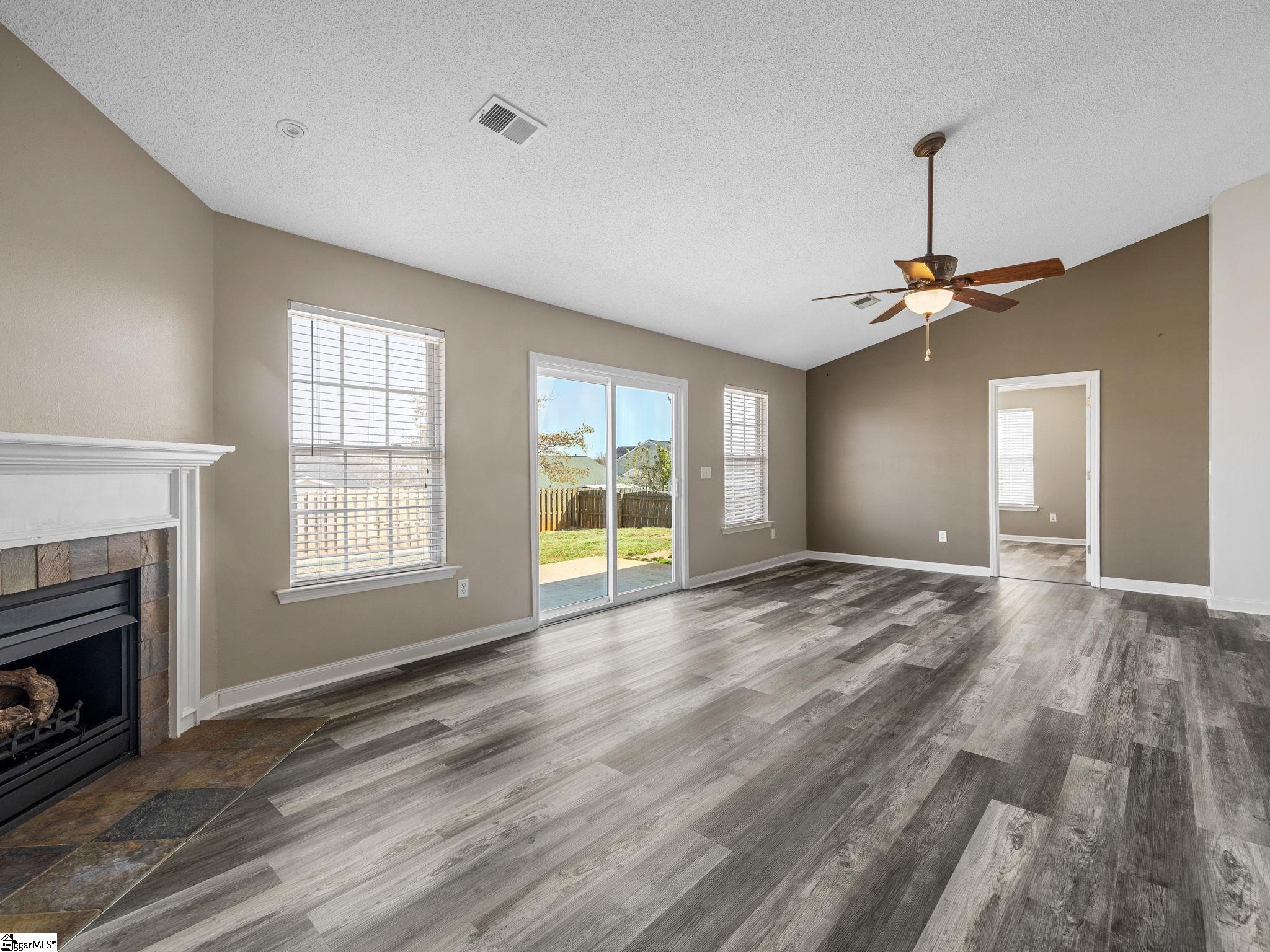 461 Candleglow Drive Boiling Springs, SC 29316