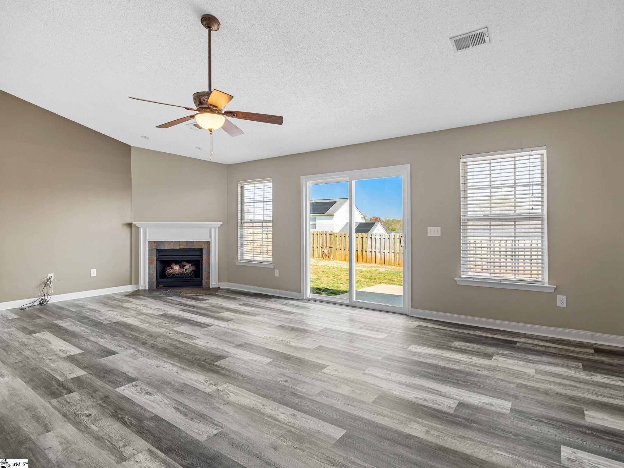 461 Candleglow Drive Boiling Springs, SC 29316