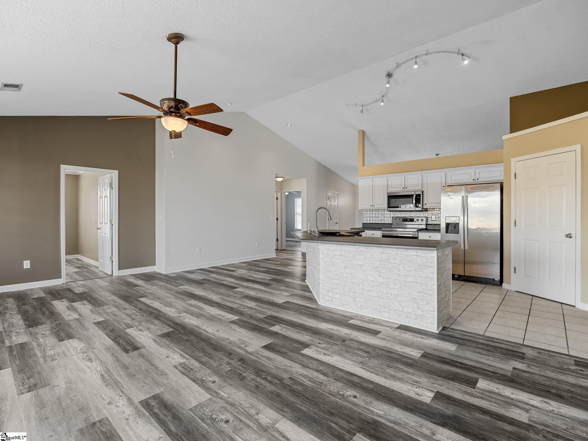 461 Candleglow Drive Boiling Springs, SC 29316