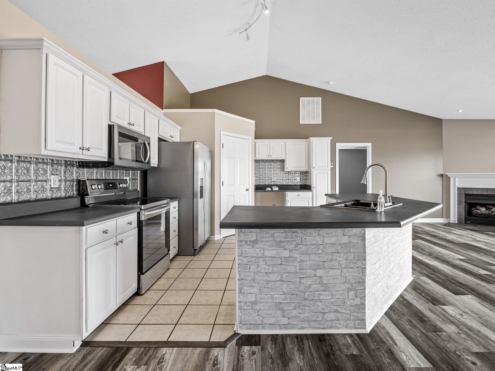461 Candleglow Drive Boiling Springs, SC 29316