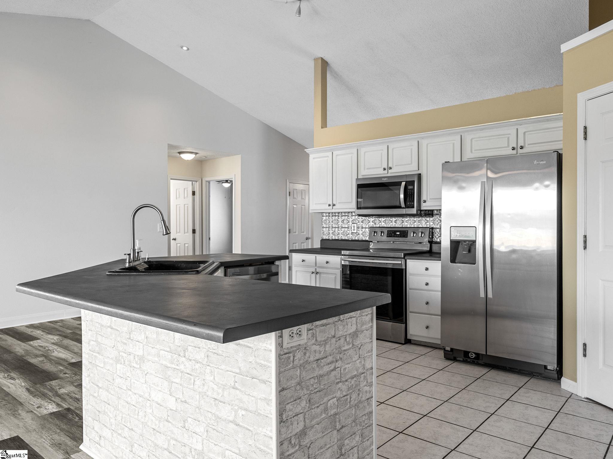 461 Candleglow Drive Boiling Springs, SC 29316