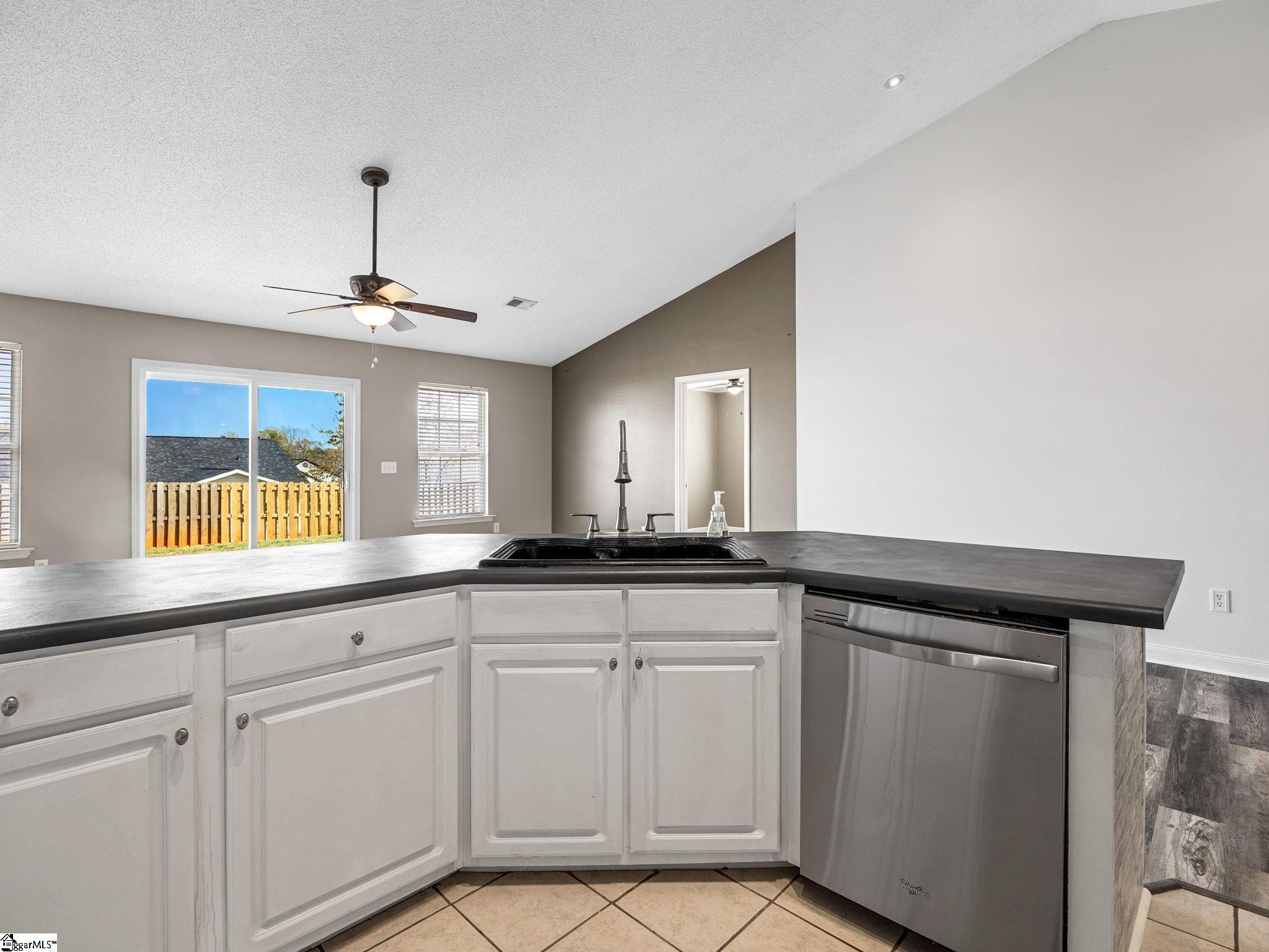 461 Candleglow Drive Boiling Springs, SC 29316