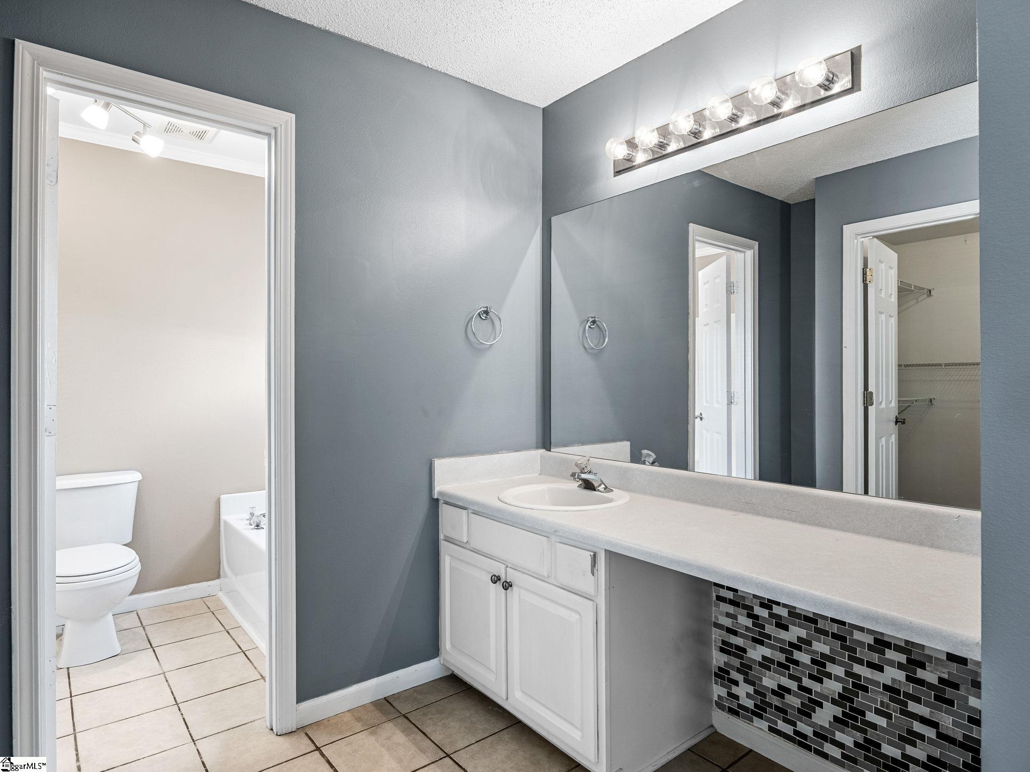 461 Candleglow Drive Boiling Springs, SC 29316