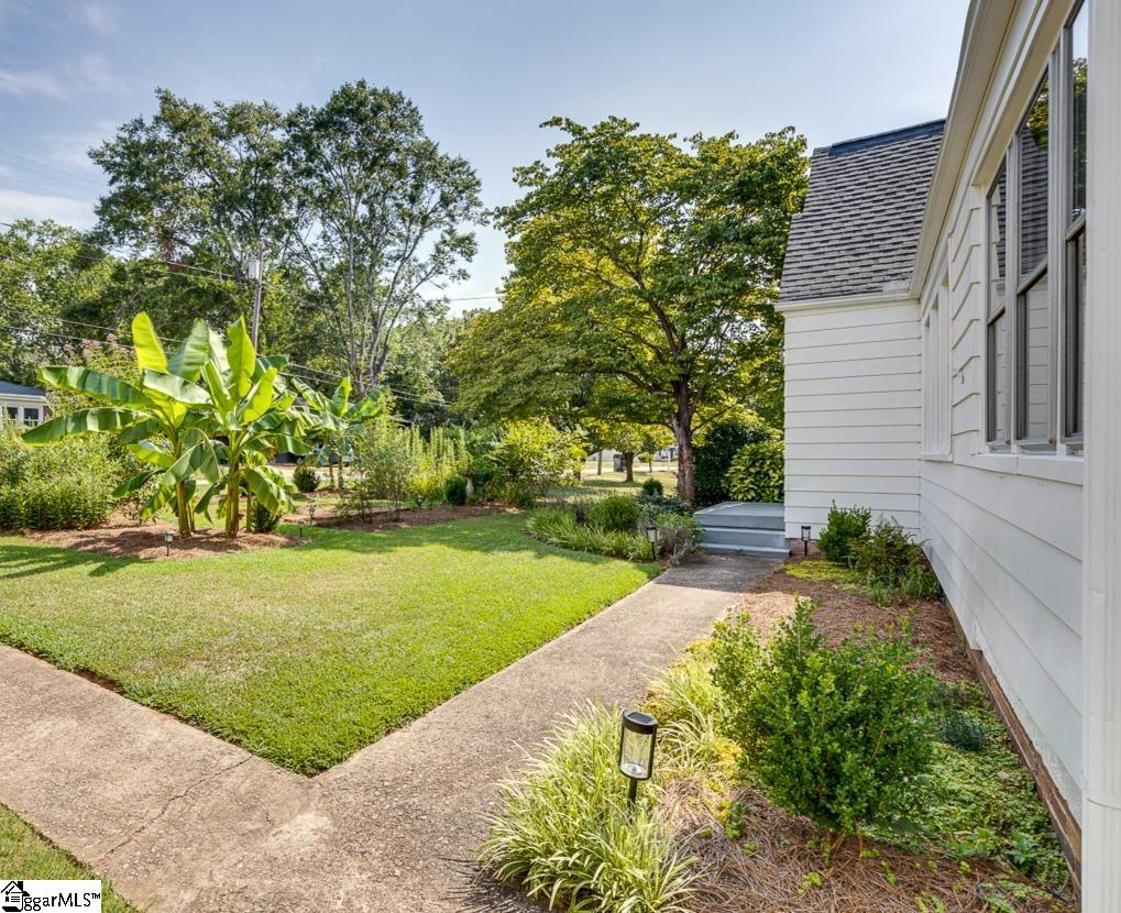 112 Paris Mountain Avenue Greenville, SC 29609