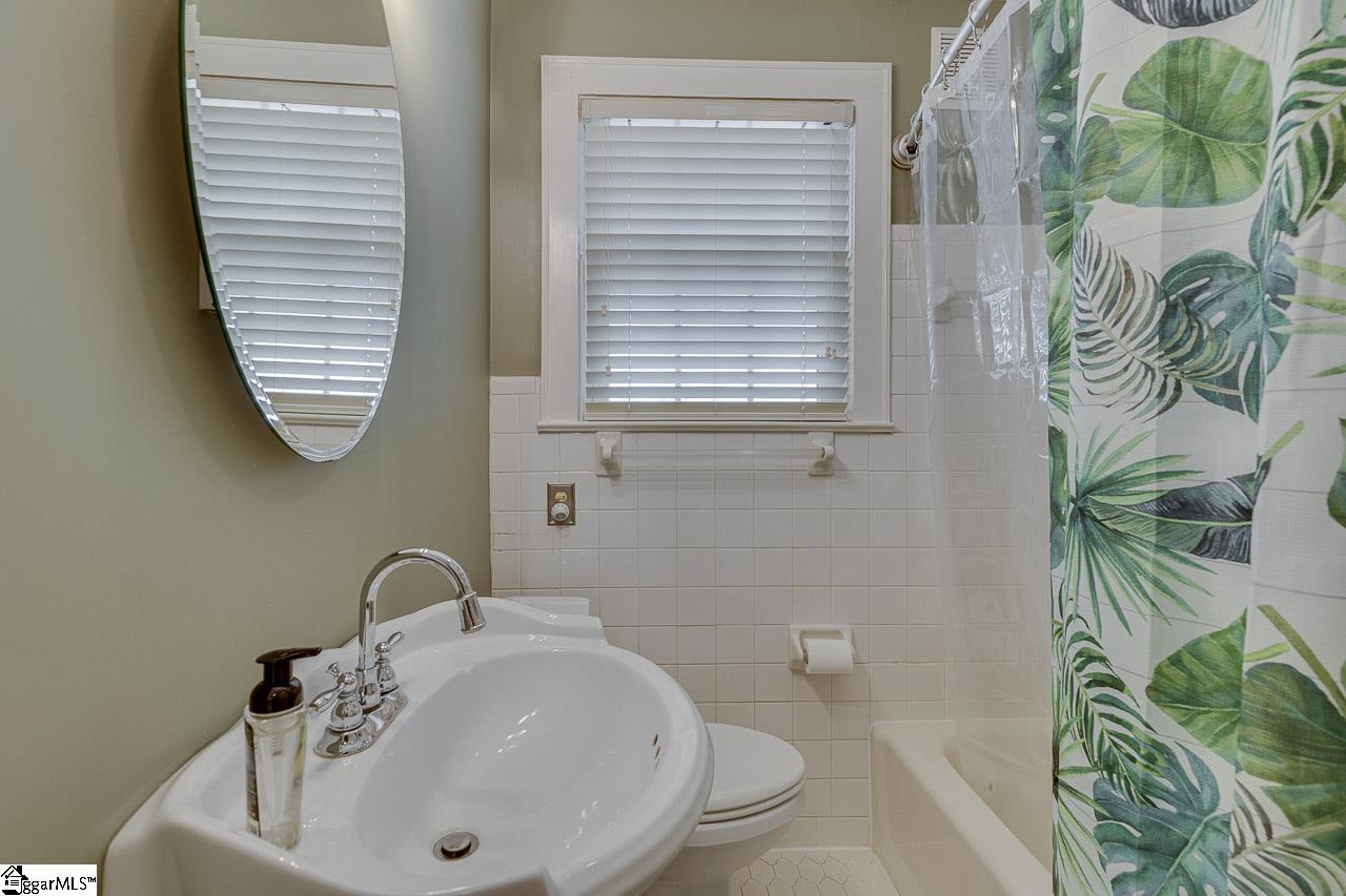 112 Paris Mountain Avenue Greenville, SC 29609