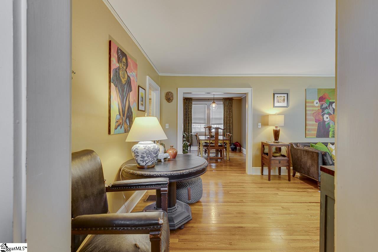 112 Paris Mountain Avenue Greenville, SC 29609
