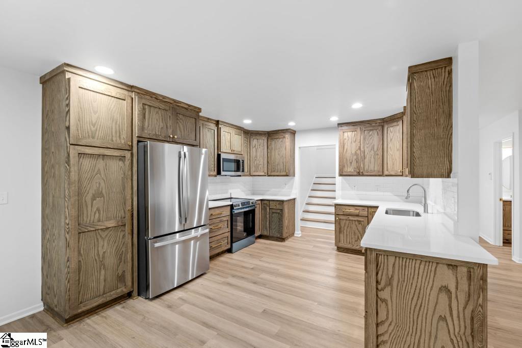 7 N Walden Pointe Taylors, SC 29687-3862
