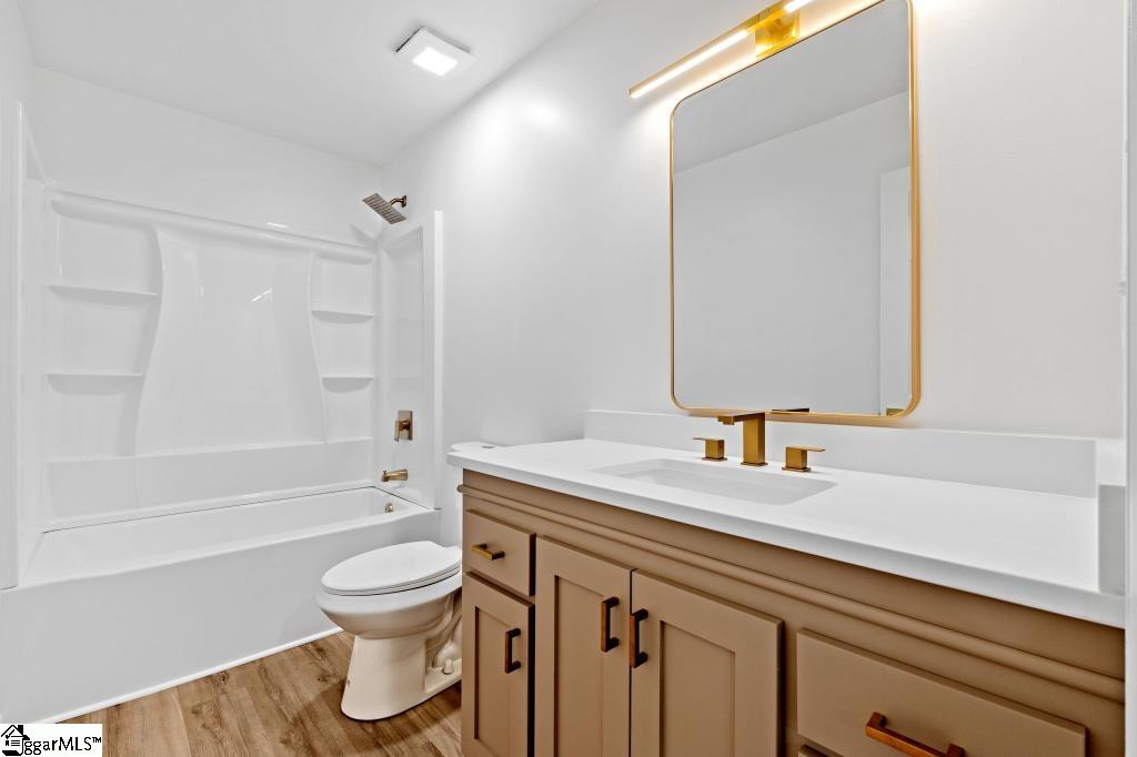 7 N Walden Pointe Taylors, SC 29687-3862