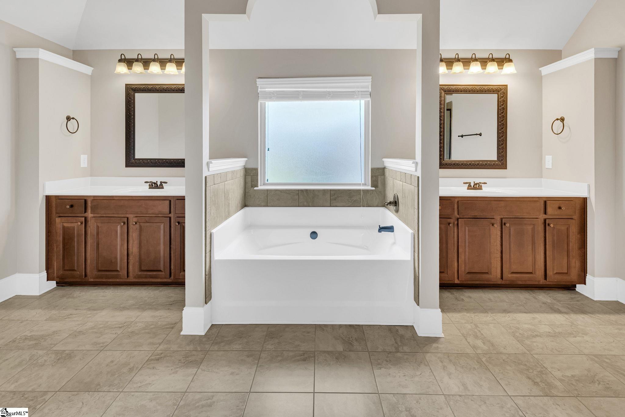 220 Dante Lane Simpsonville, SC 29681-6629