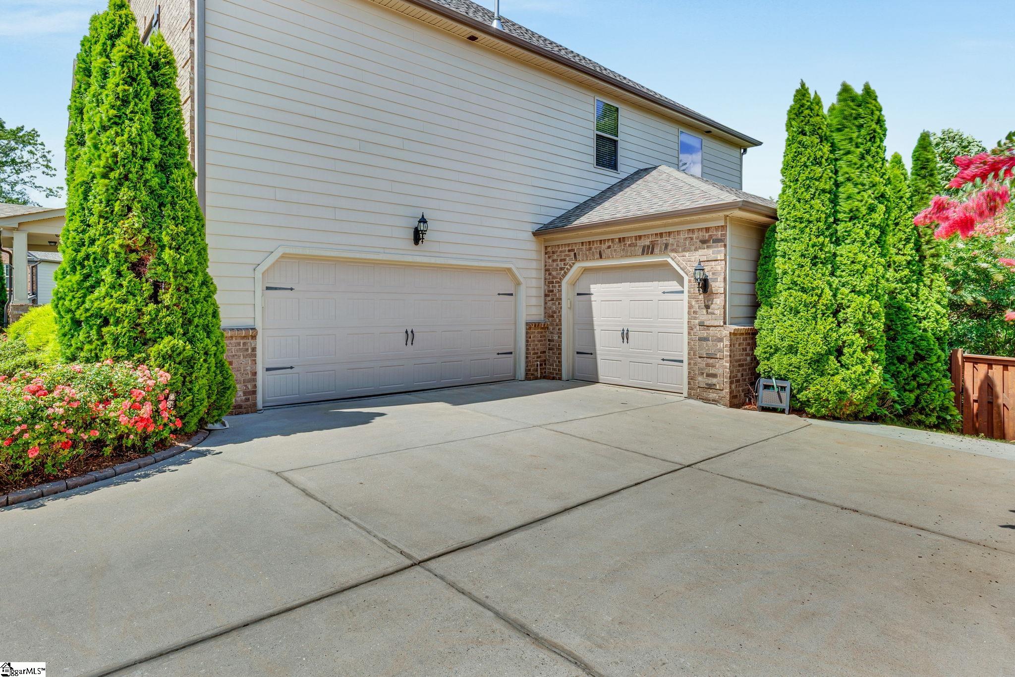 220 Dante Lane Simpsonville, SC 29681-6629