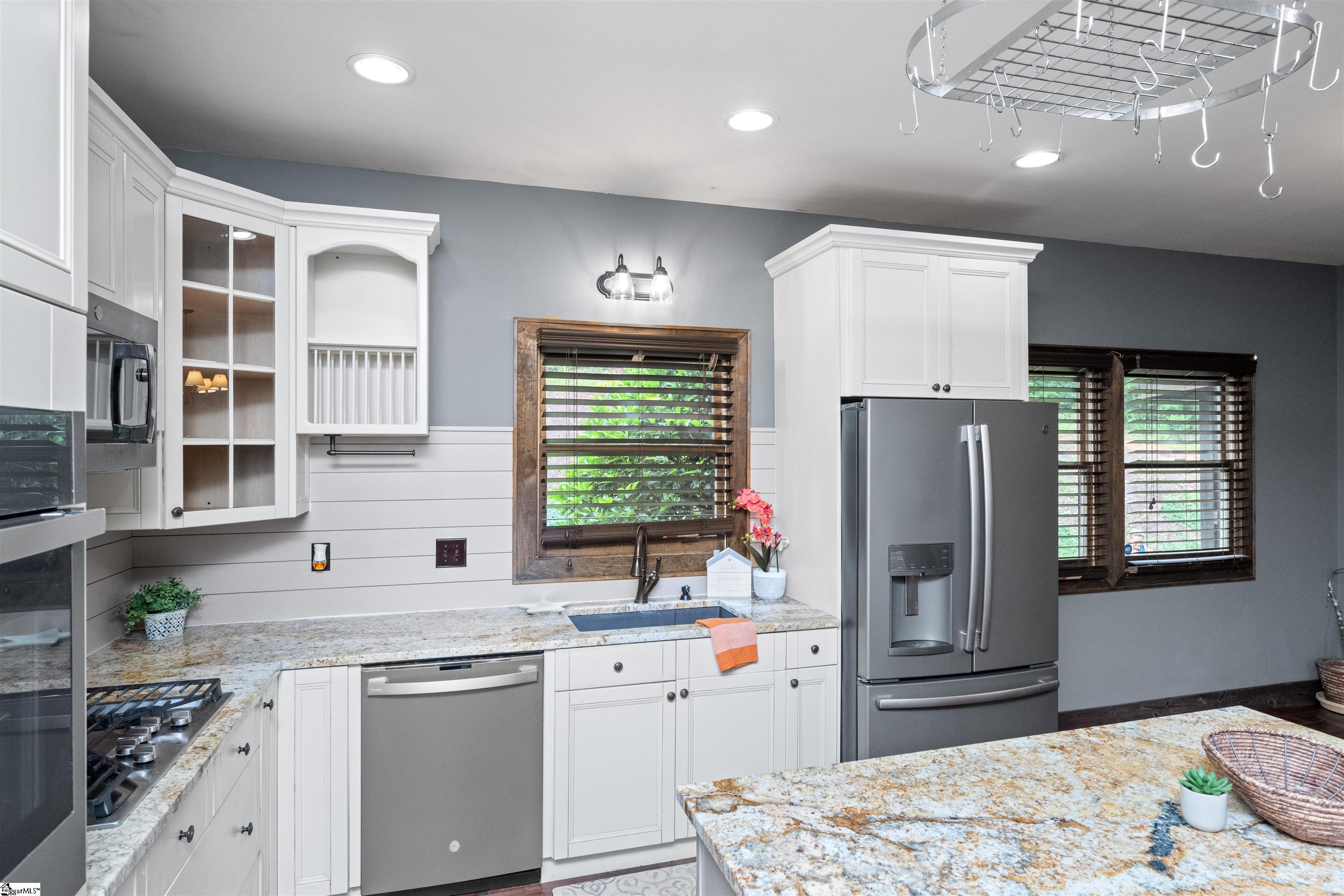 616 Connelly Road Pickens, SC 29671