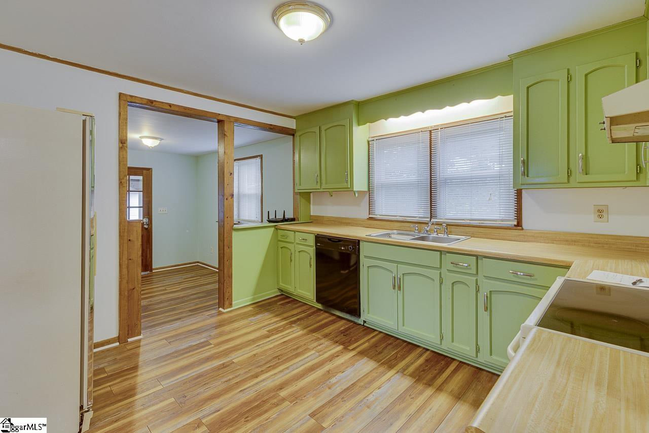 124 Hilltop Drive Travelers Rest, SC 29690