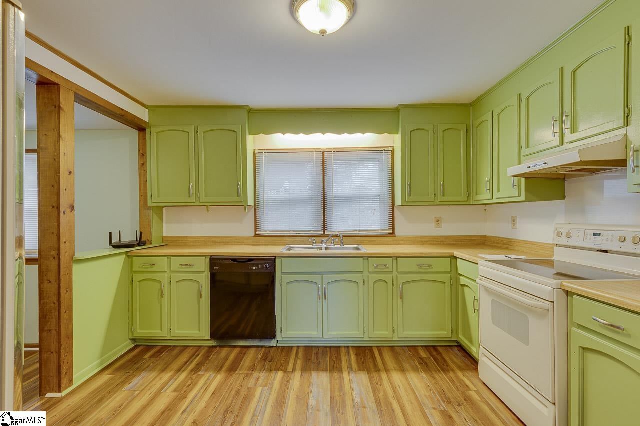 124 Hilltop Drive Travelers Rest, SC 29690