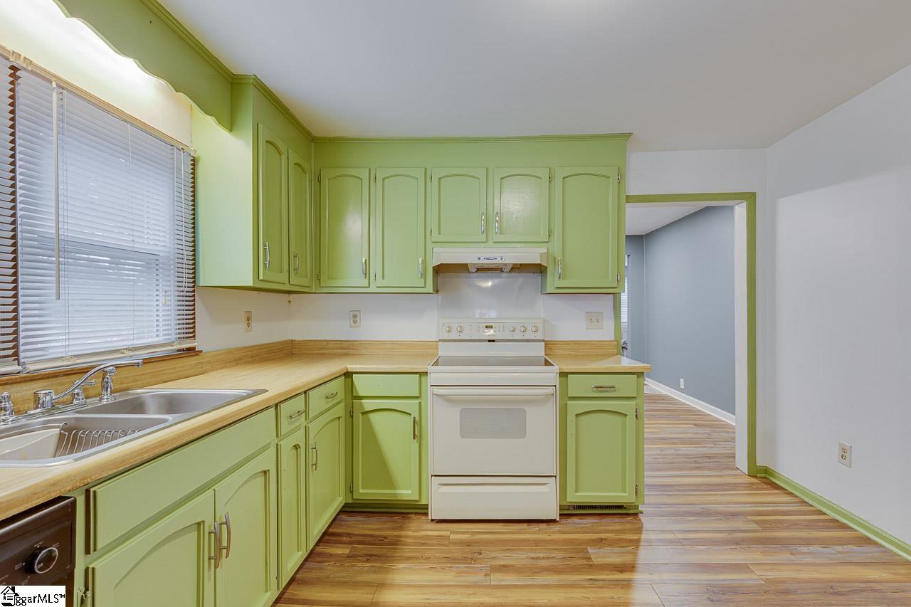 124 Hilltop Drive Travelers Rest, SC 29690