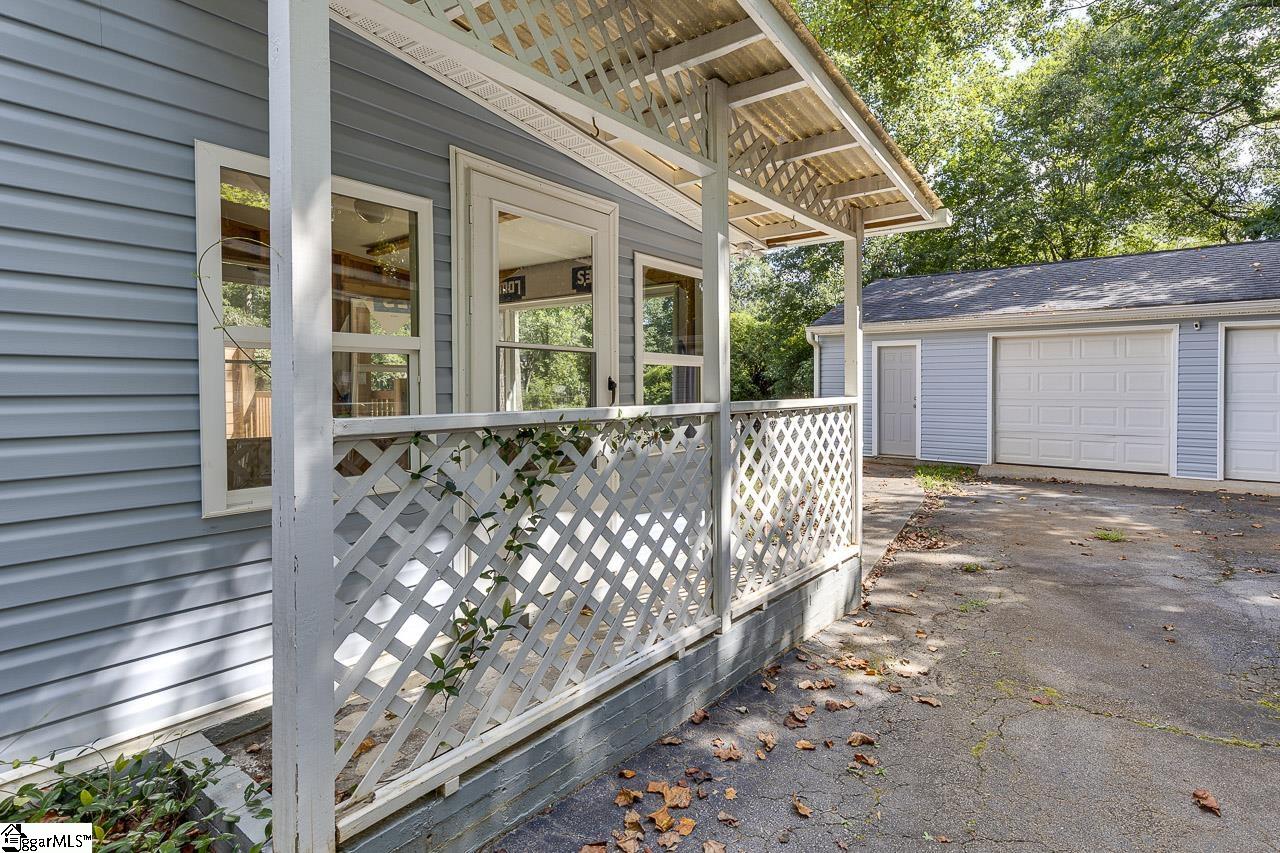 124 Hilltop Drive Travelers Rest, SC 29690