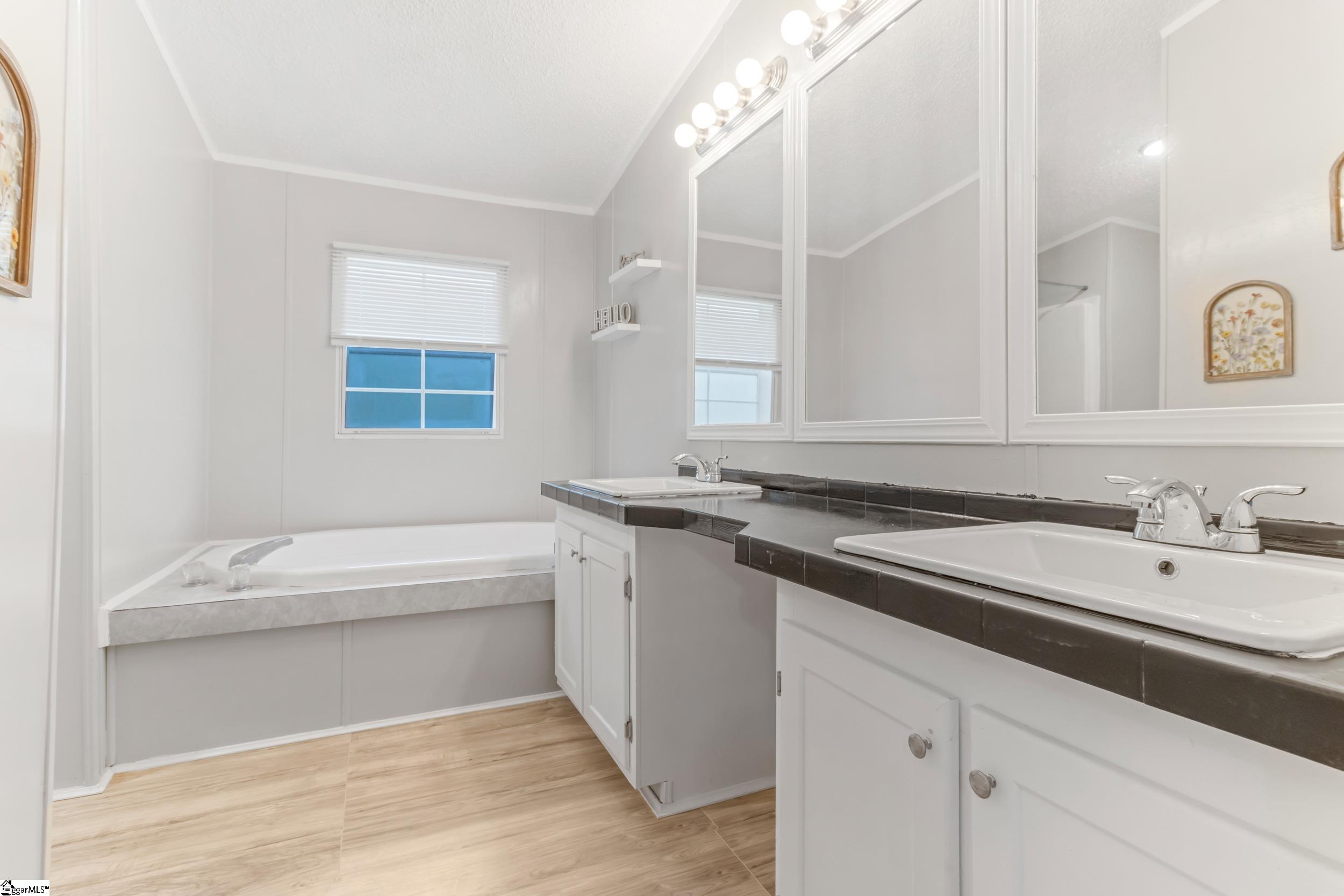 1298 Mordeci Mountain Road Gray Court, SC 29645