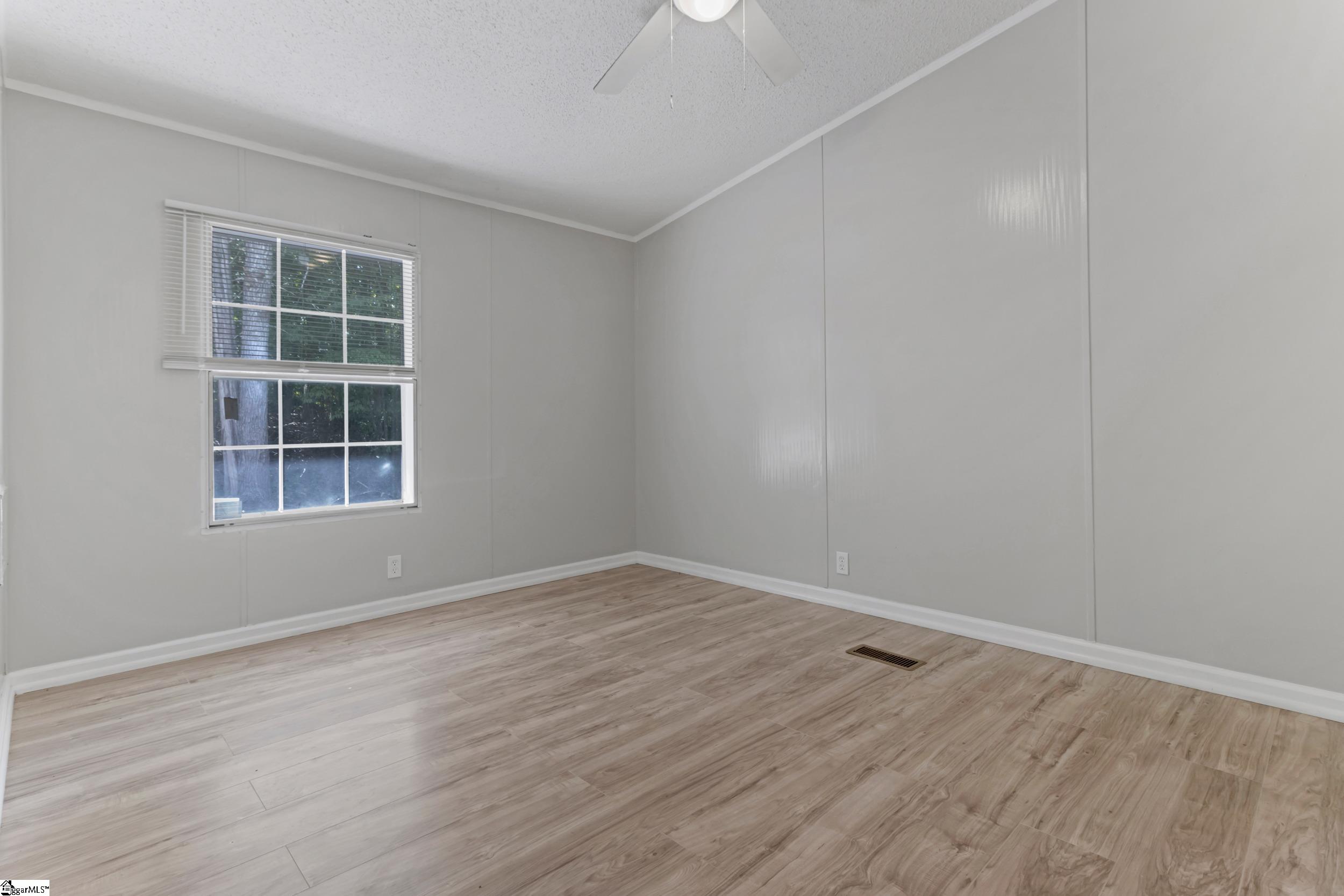 1298 Mordeci Mountain Road Gray Court, SC 29645