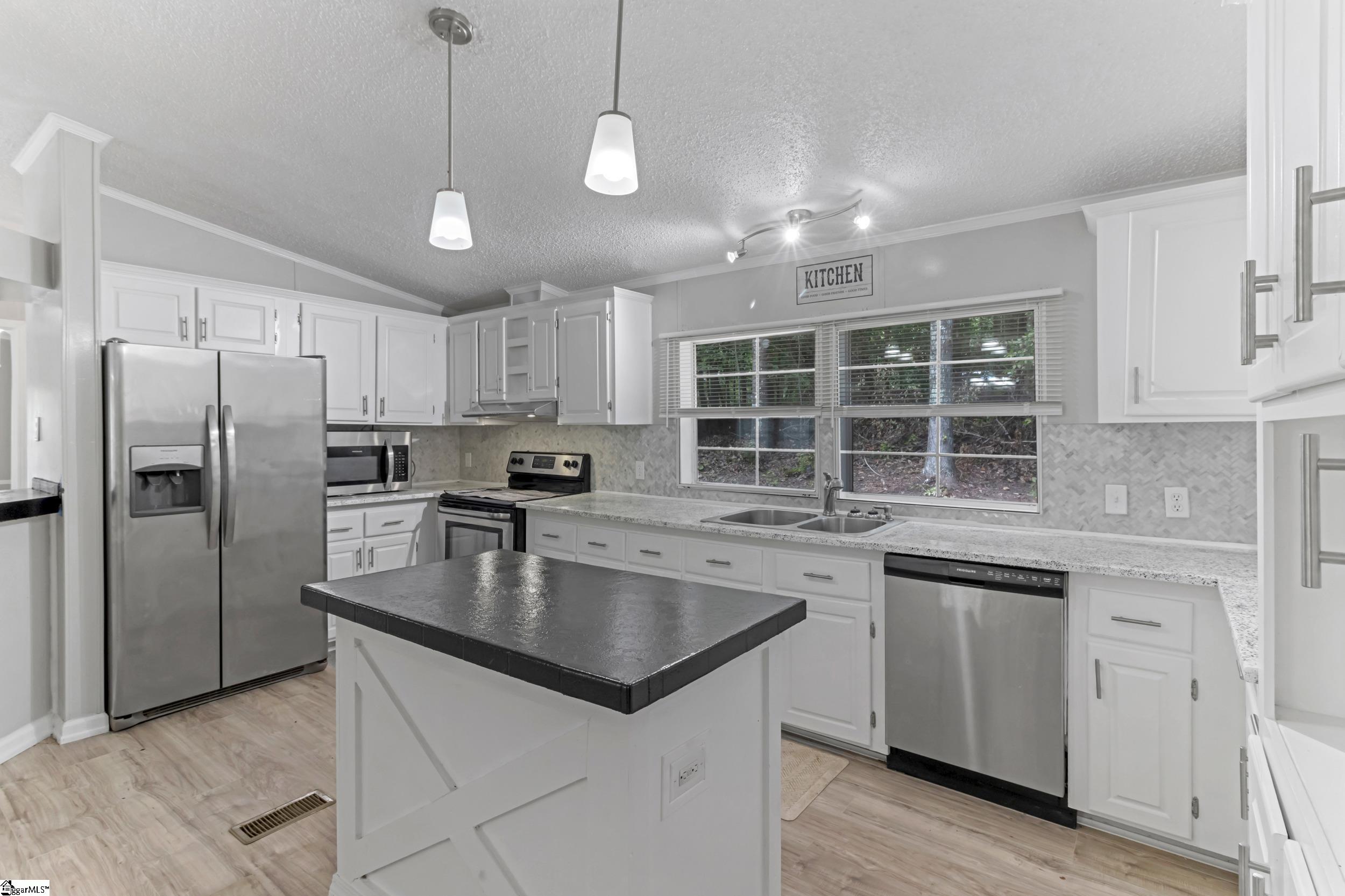 1298 Mordeci Mountain Road Gray Court, SC 29645