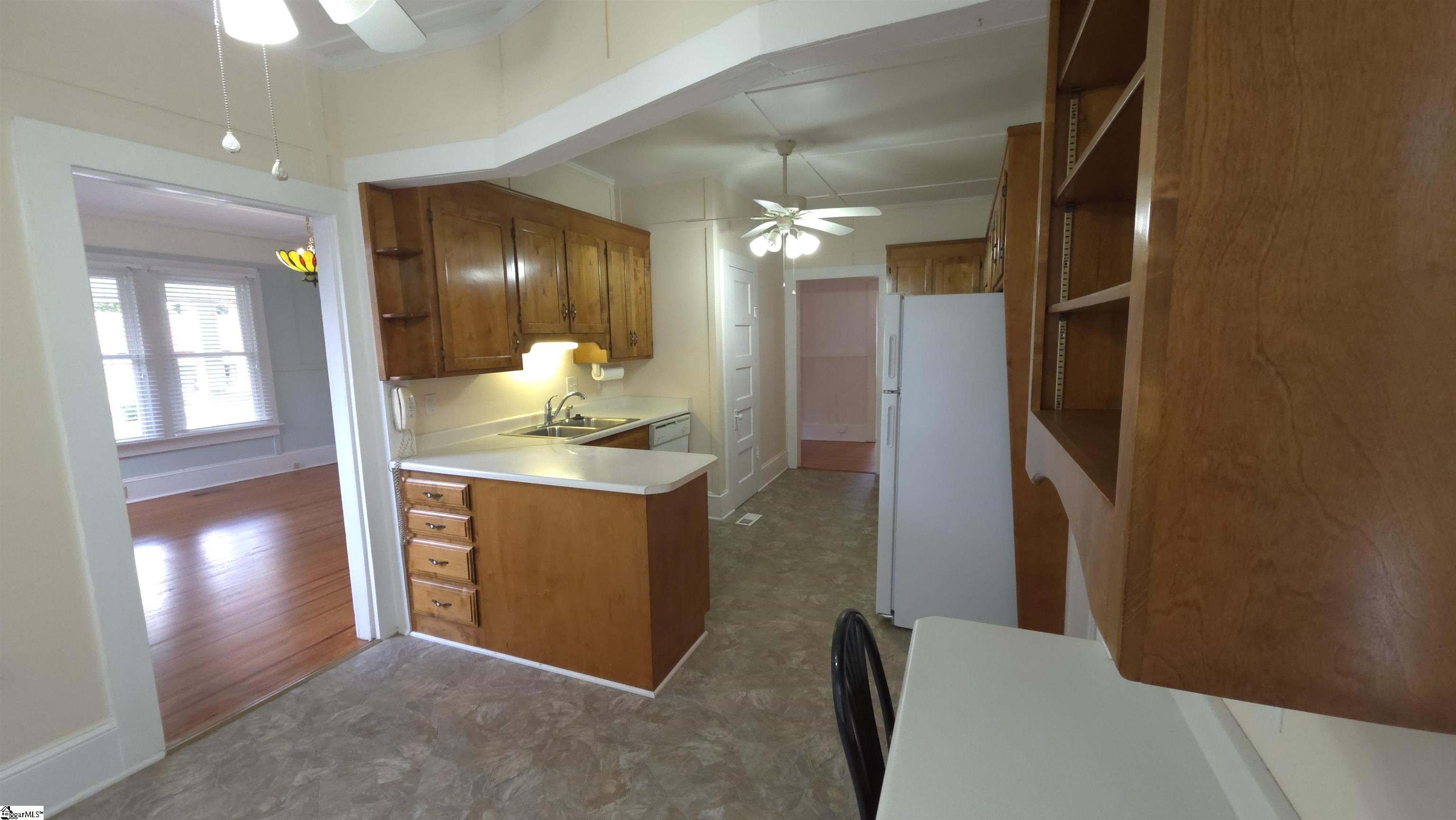 102 Wardlaw Street Abbeville, SC 29620