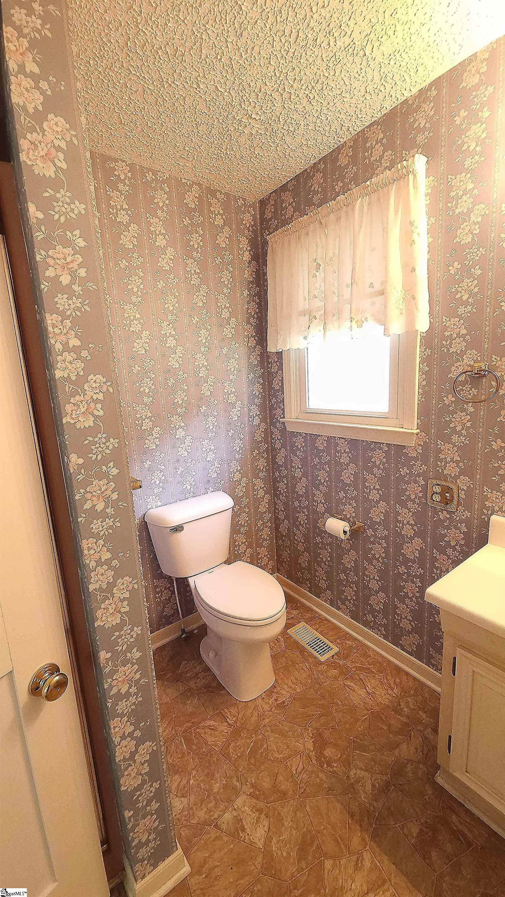 102 Wardlaw Street Abbeville, SC 29620