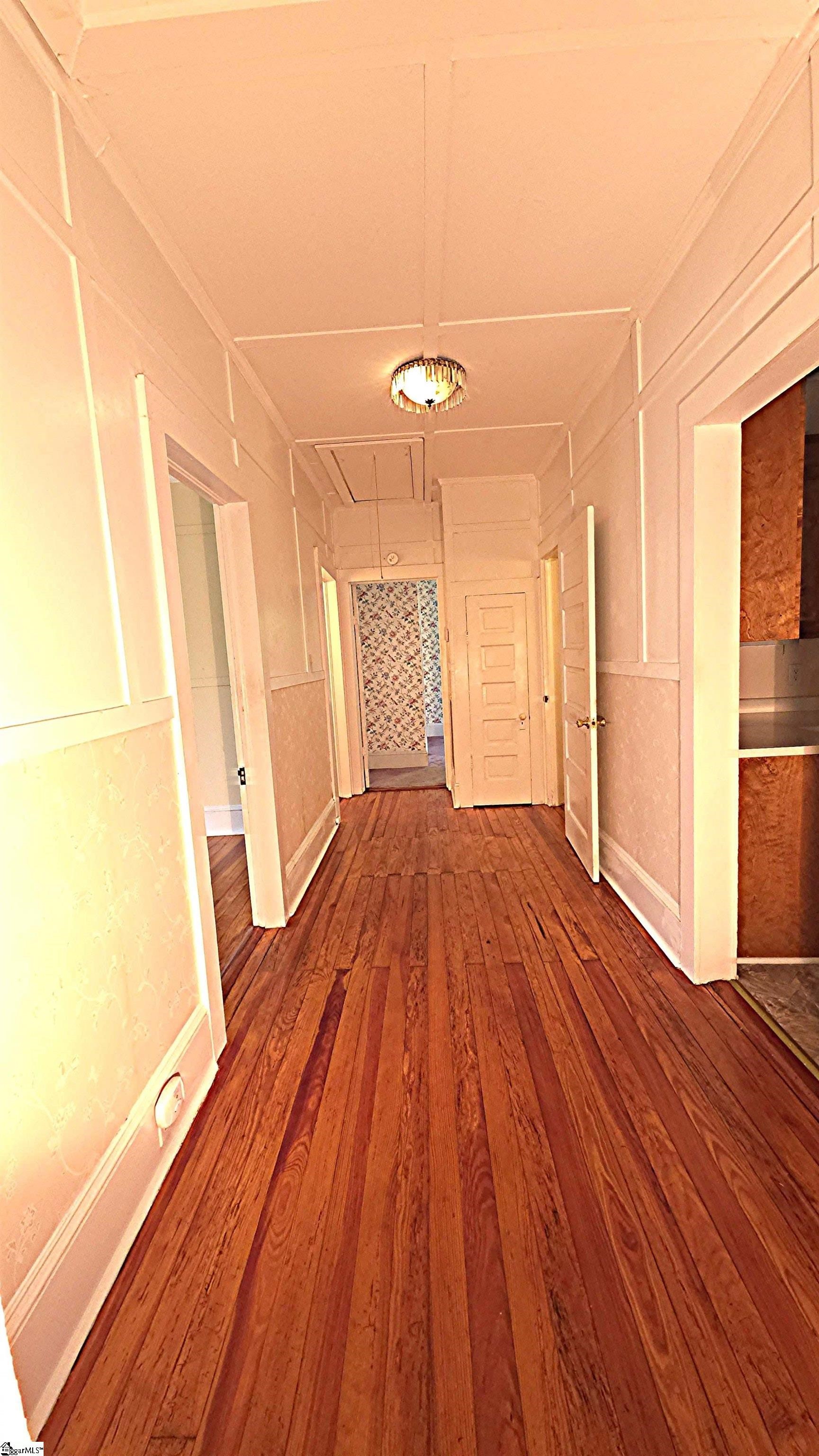 102 Wardlaw Street Abbeville, SC 29620