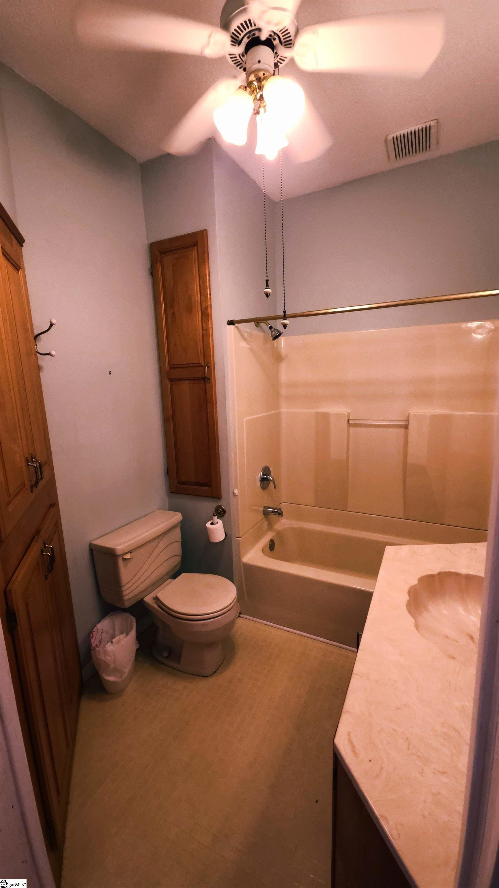 102 Wardlaw Street Abbeville, SC 29620