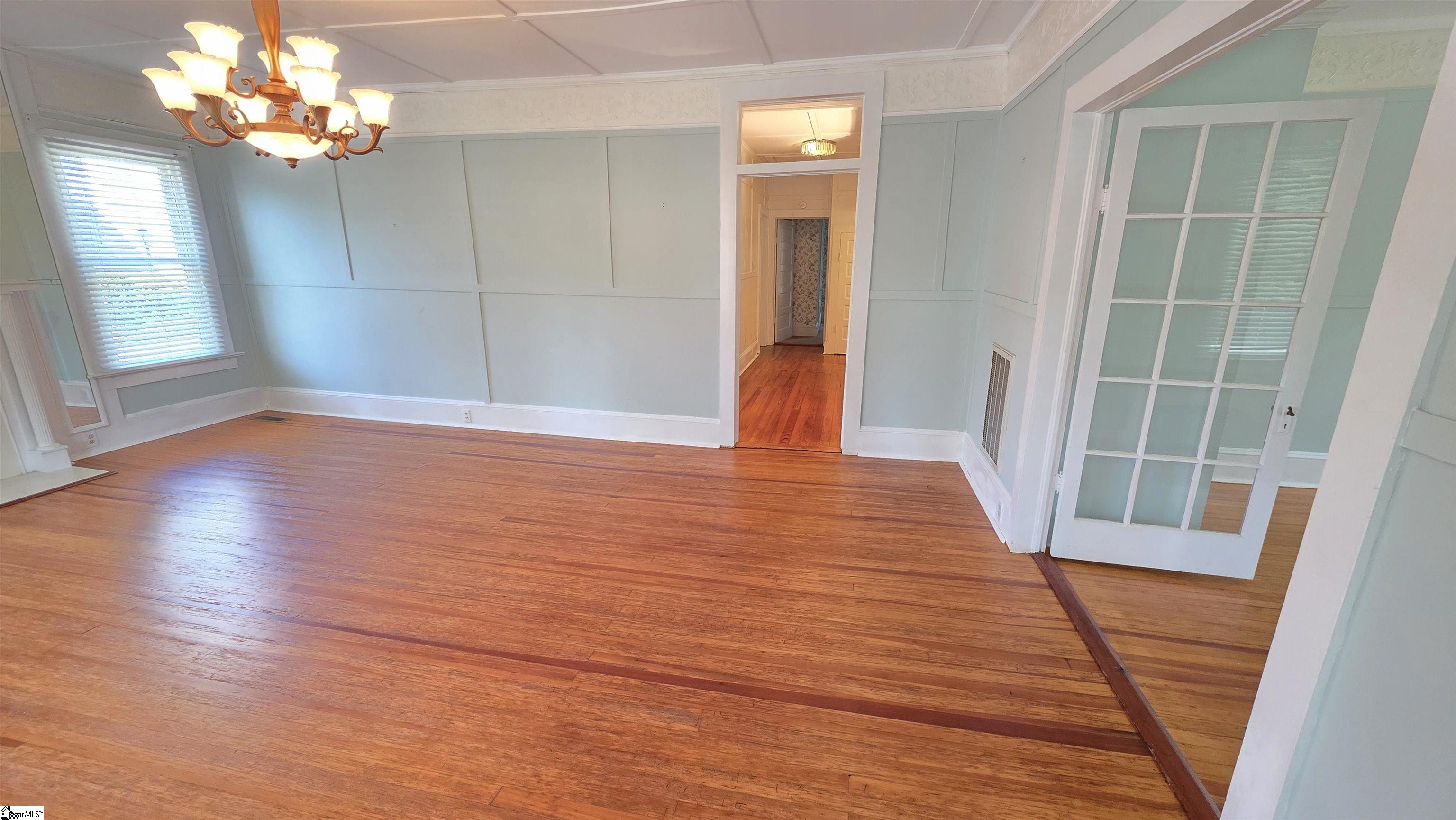 102 Wardlaw Street Abbeville, SC 29620