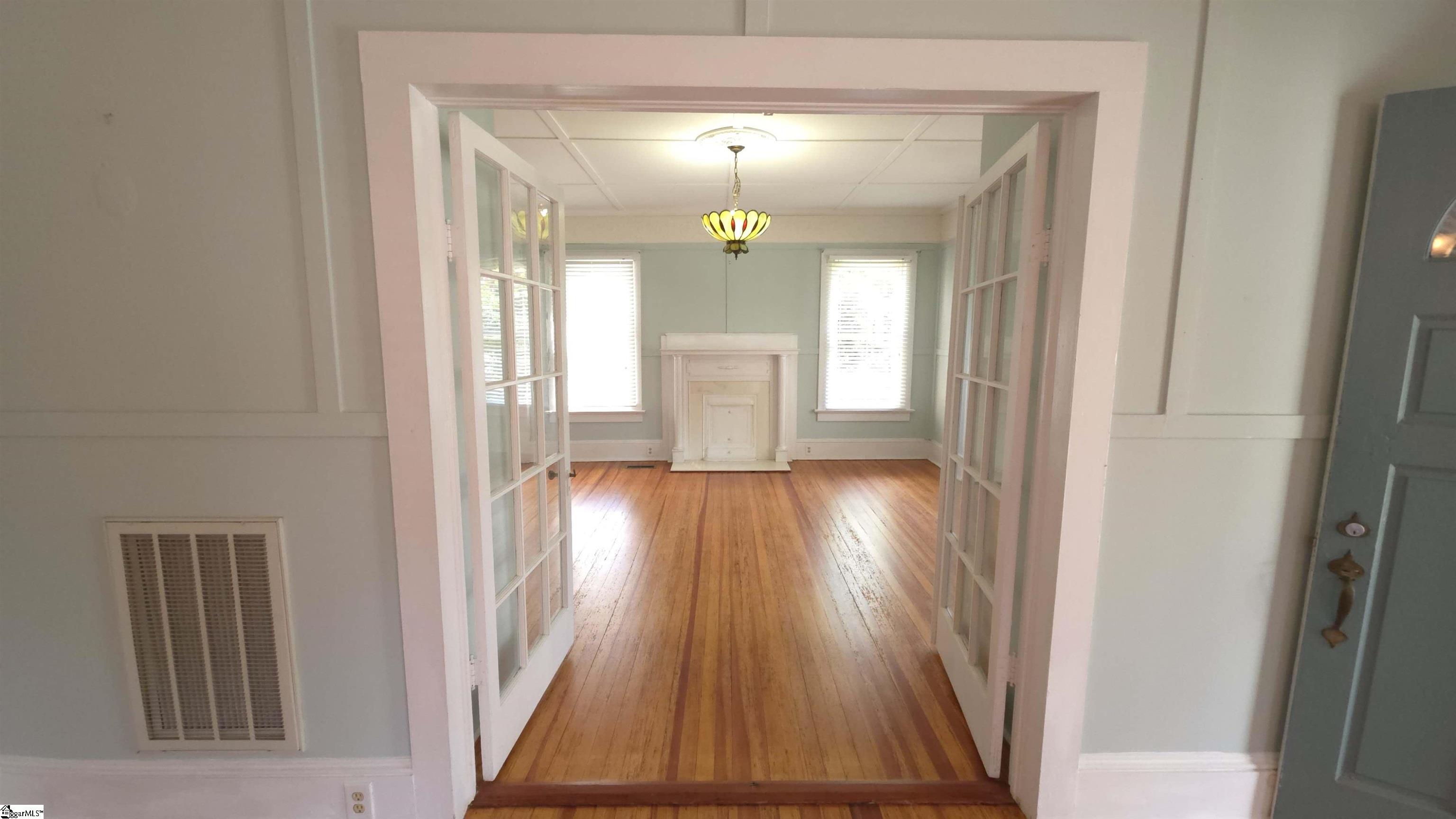 102 Wardlaw Street Abbeville, SC 29620