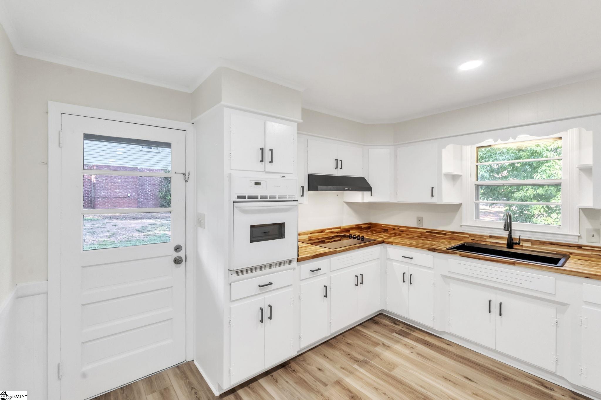 149 Russell Street Spartanburg, SC 29307