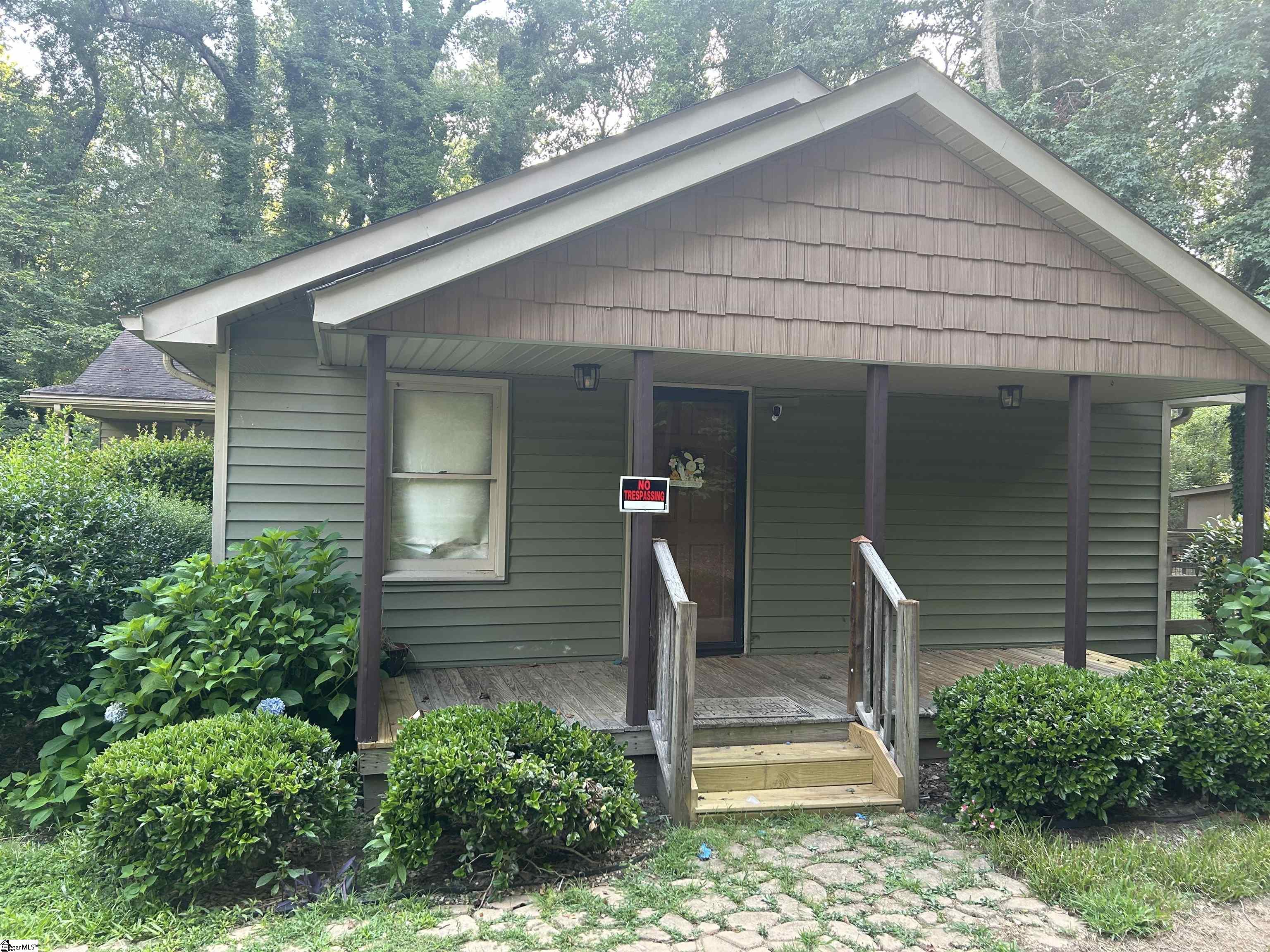 3153 Georgia Road Gray Court, SC 29645
