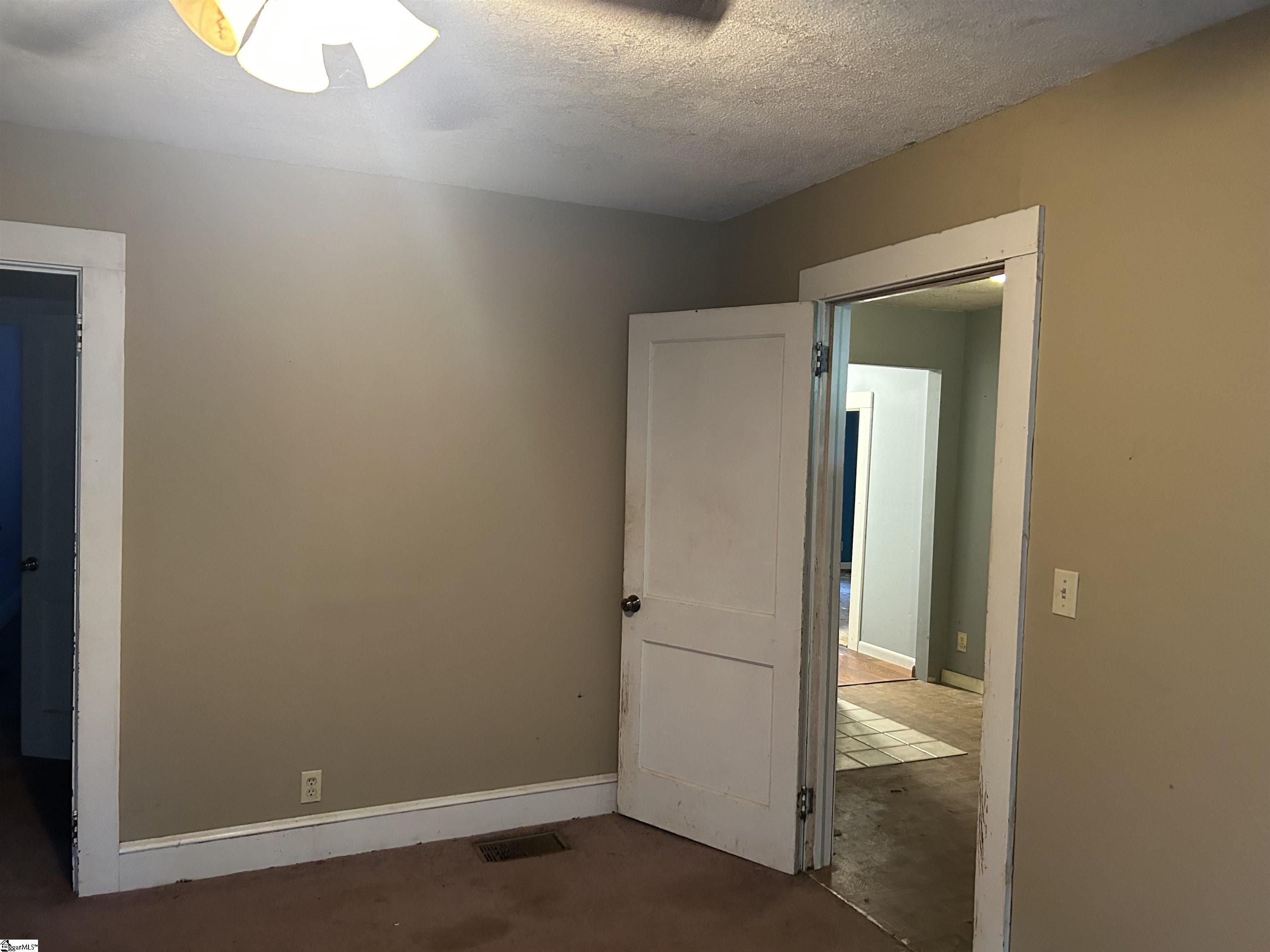 3153 Georgia Road Gray Court, SC 29645