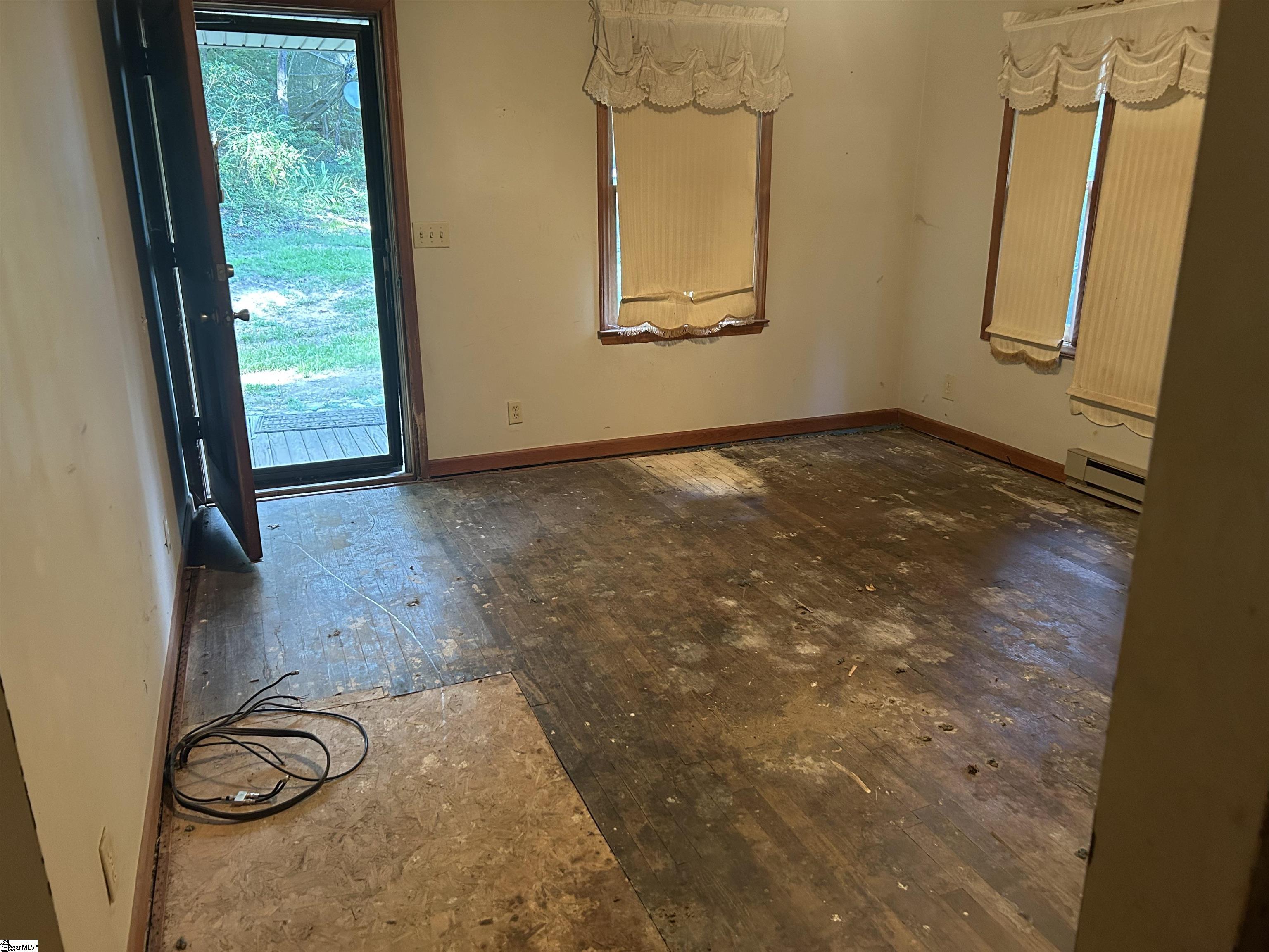 3153 Georgia Road Gray Court, SC 29645