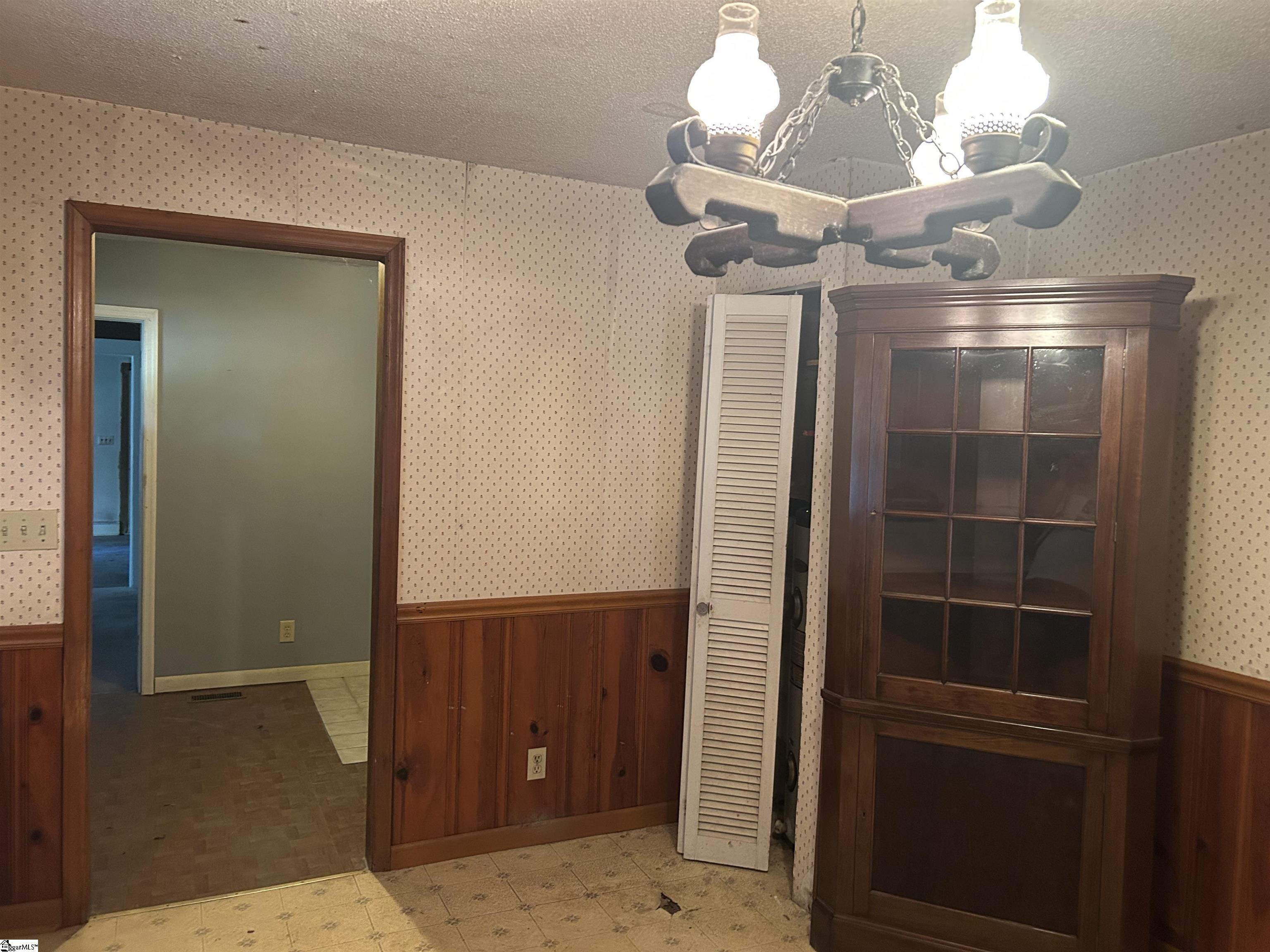 3153 Georgia Road Gray Court, SC 29645