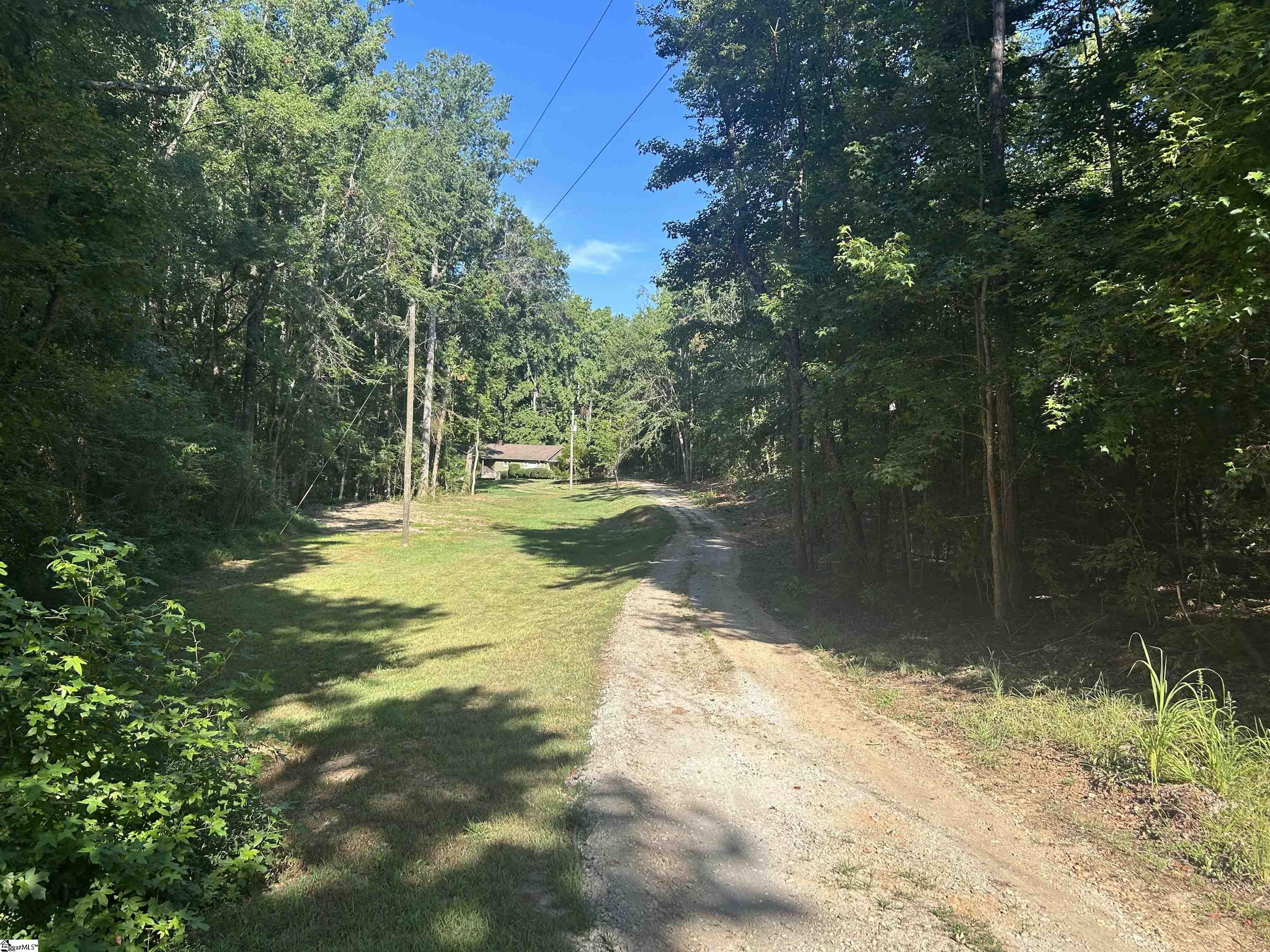 3153 Georgia Road Gray Court, SC 29645