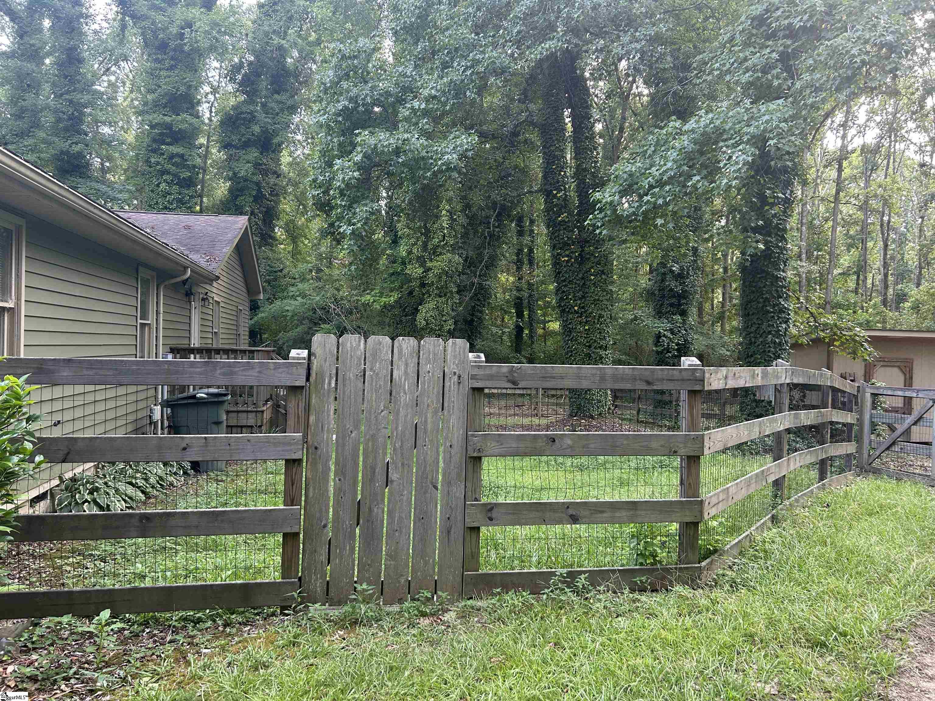 3153 Georgia Road Gray Court, SC 29645